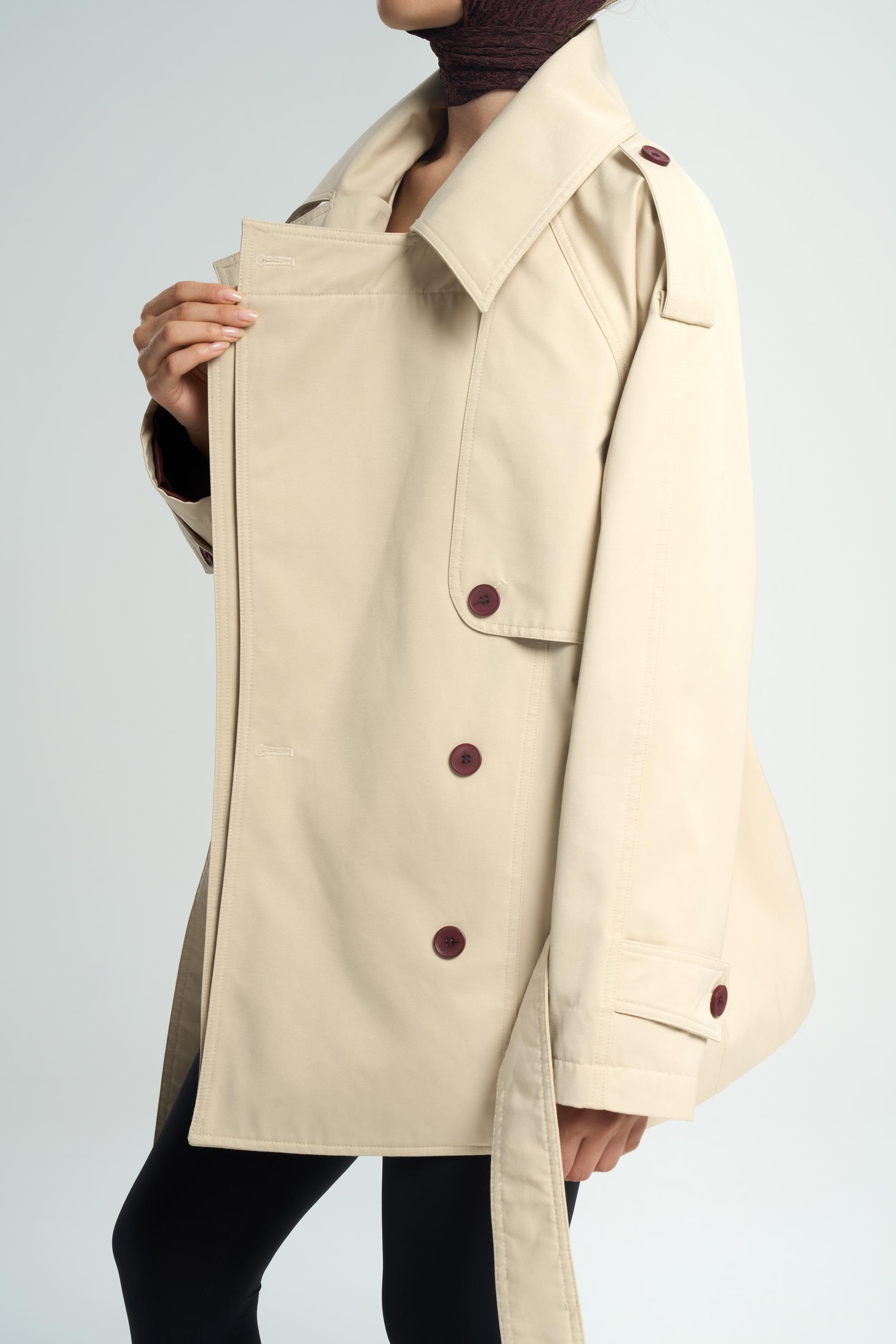 Tyra Bej Kemerli Kısa Trençkot