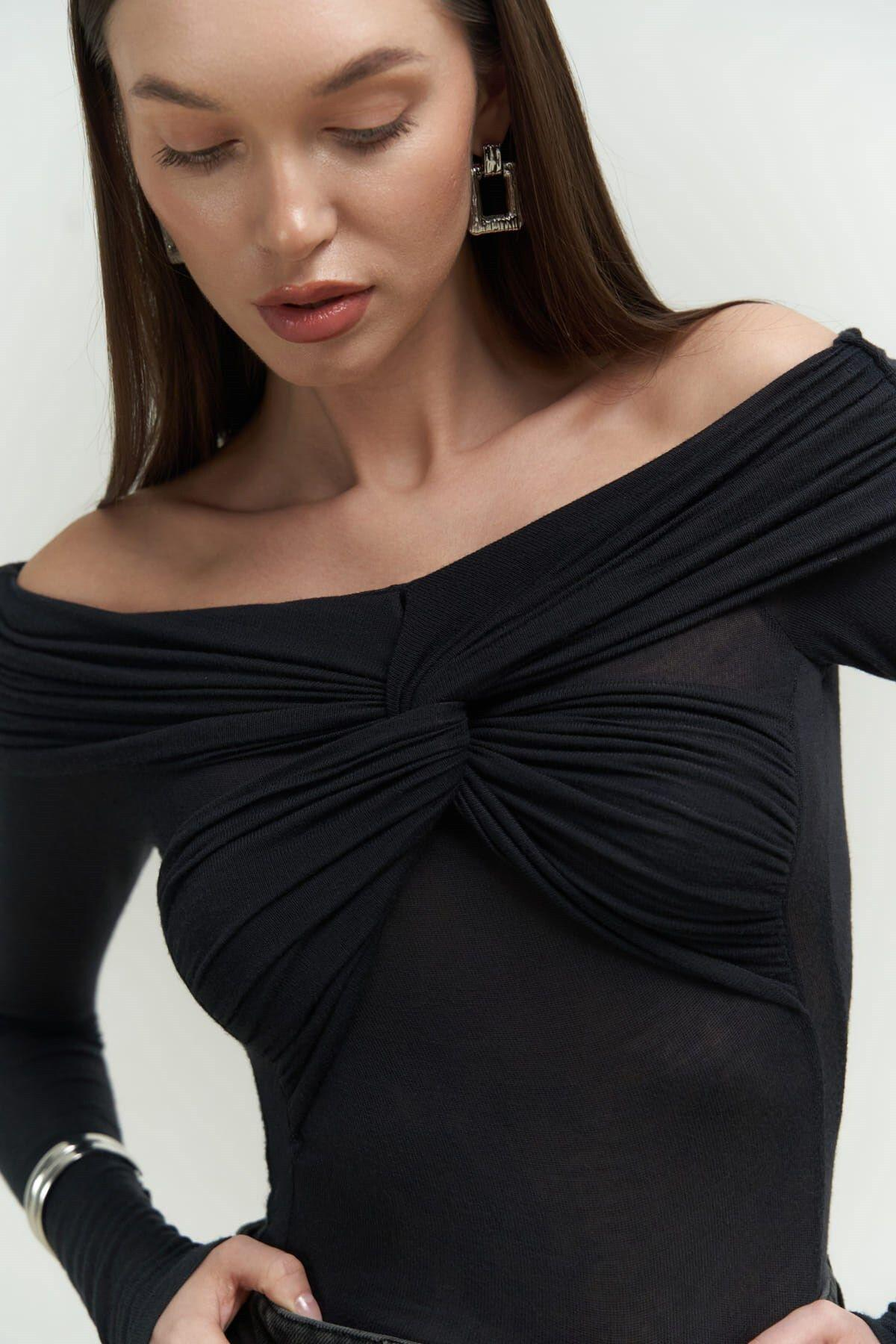Vanni Long Sleeve Black Blouse