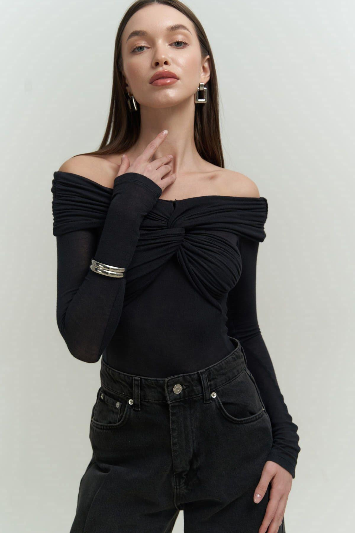 Vanni Long Sleeve Black Blouse