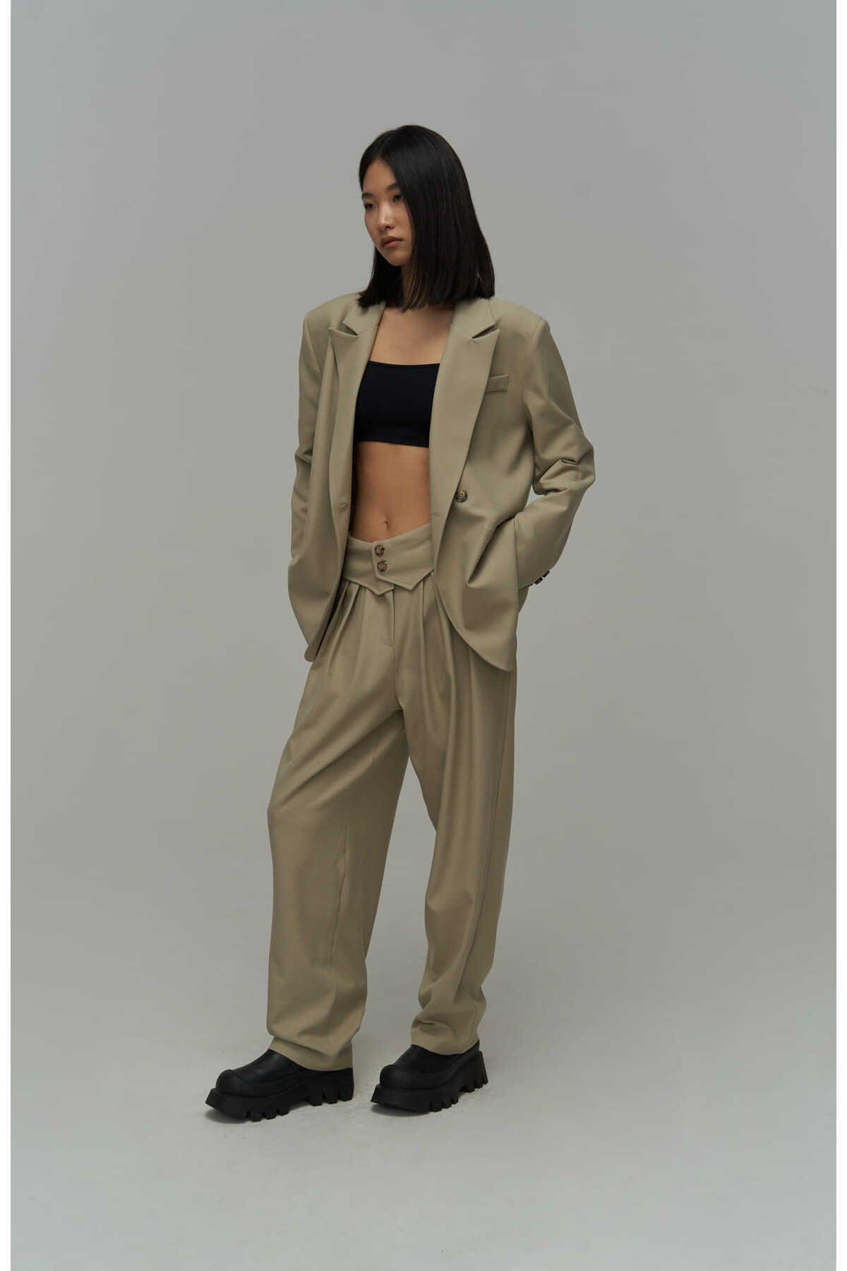 Mai Vanya Olive Green Blazer Suit