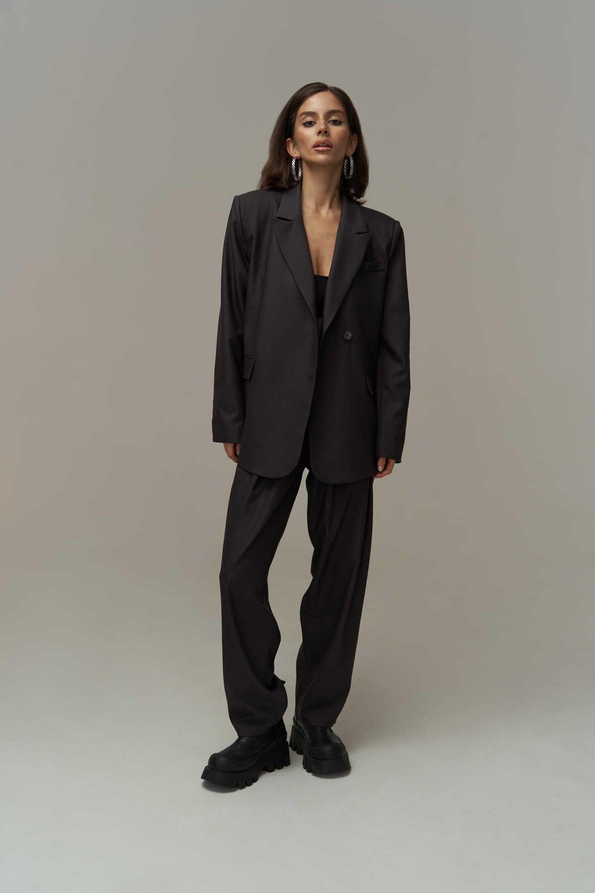 Mai Vanya Light Black Blazer Suit
