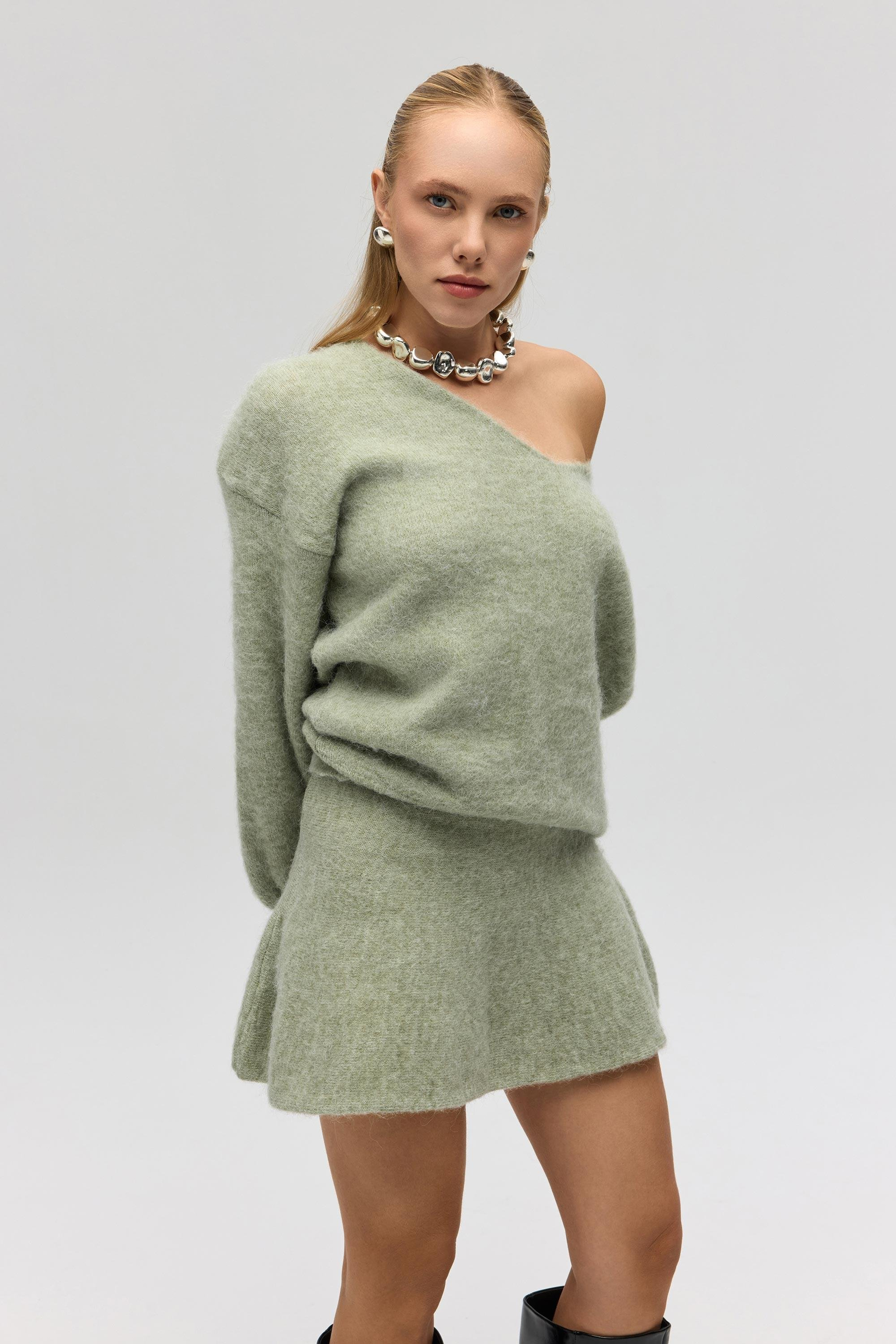 Zerium Basic V Yaka Yeşil Triko Kazak