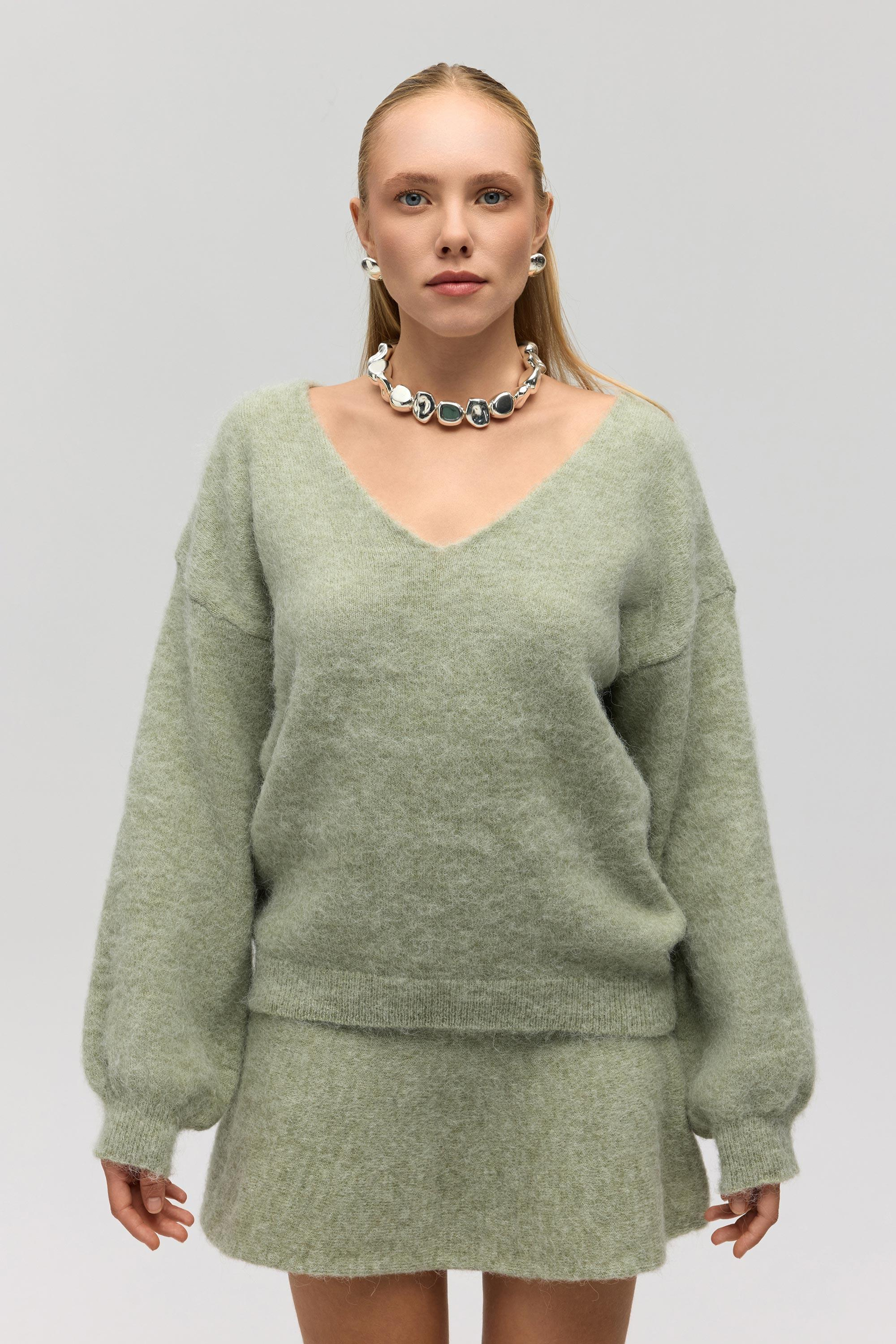 Zerium Basic V Yaka Yeşil Triko Kazak