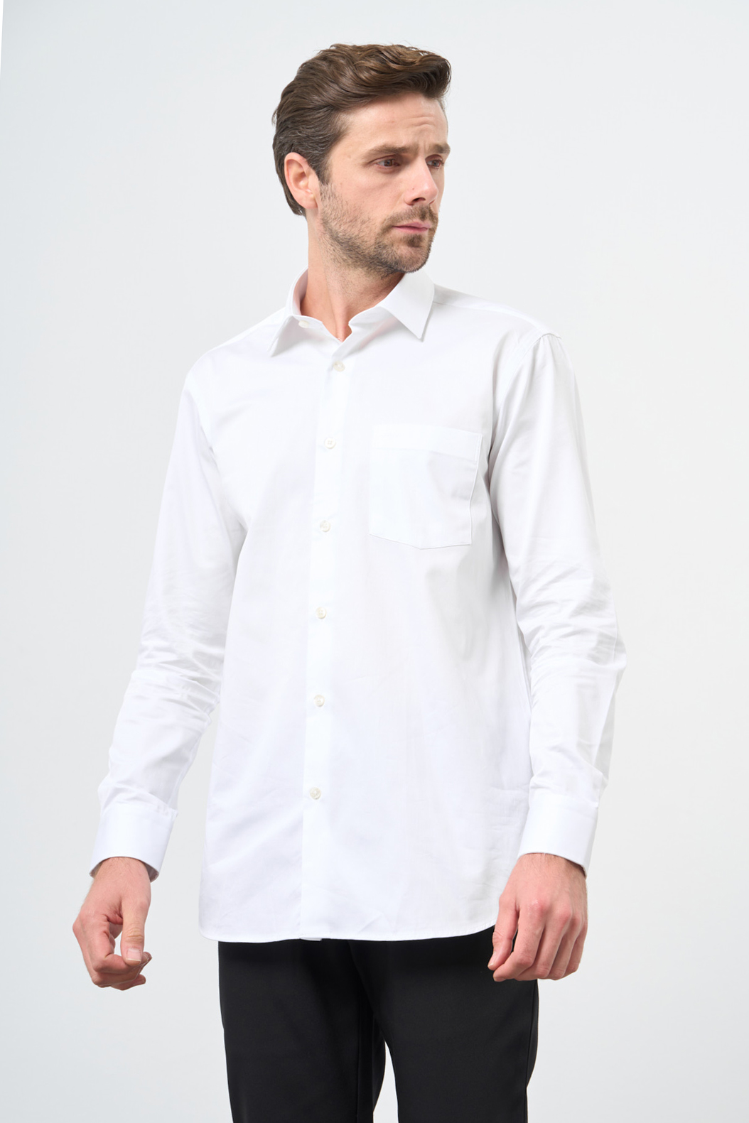 Beyaz Sert Yaka Cepli Comfort Fit Classic Pamuklu Gömlek 1004255323