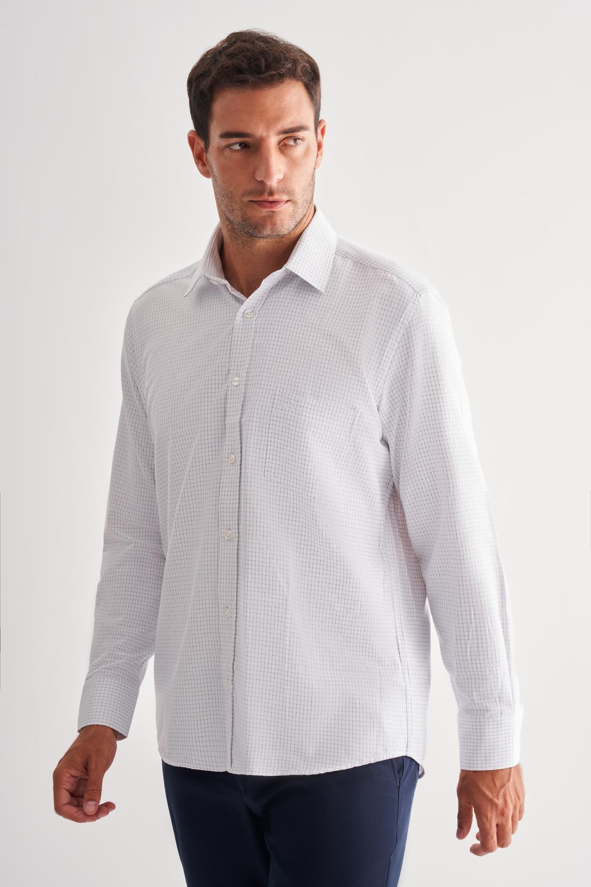 Beyaz Sert Yaka Uzun Kol Cepli Comfort Fit Classic Gömlek 1004255164