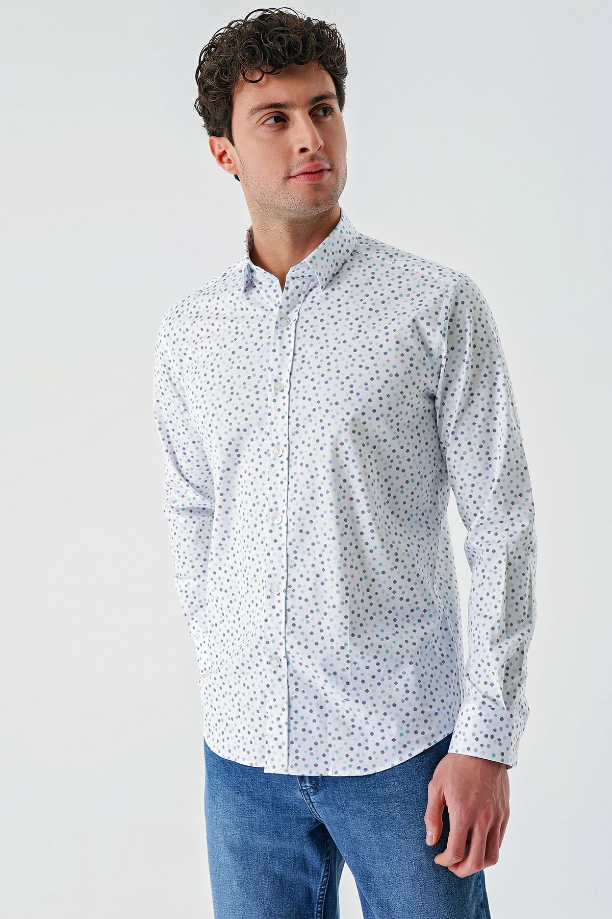 Beyaz Uzun Kollu Baskılı Biritli Yaka Cepsiz Pamuklu Klasik Slim Fit Dar Kesim Gömlek 1004240216