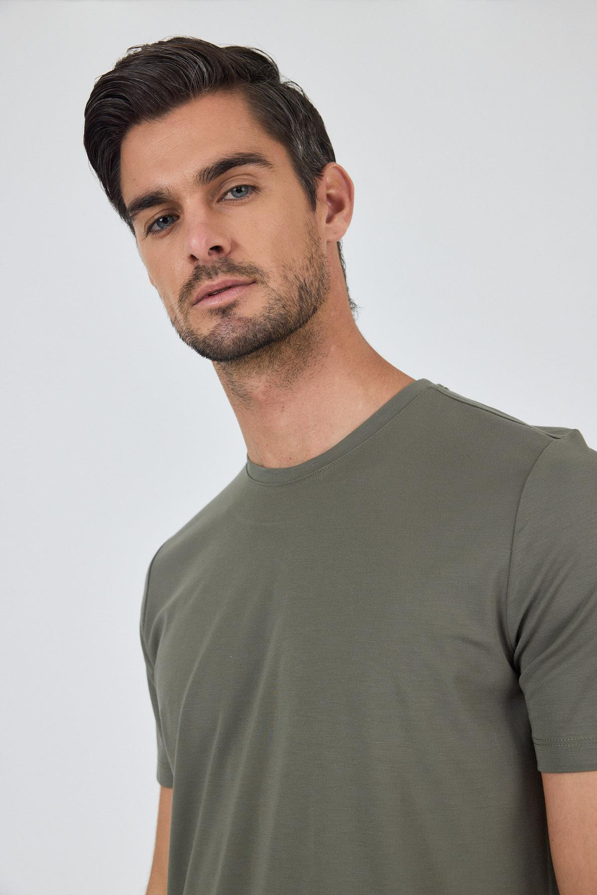 Haki Kısa Kol Bisiklet Yaka Cepsiz Pamuklu Casual Slim Fit Tişört 1011250165