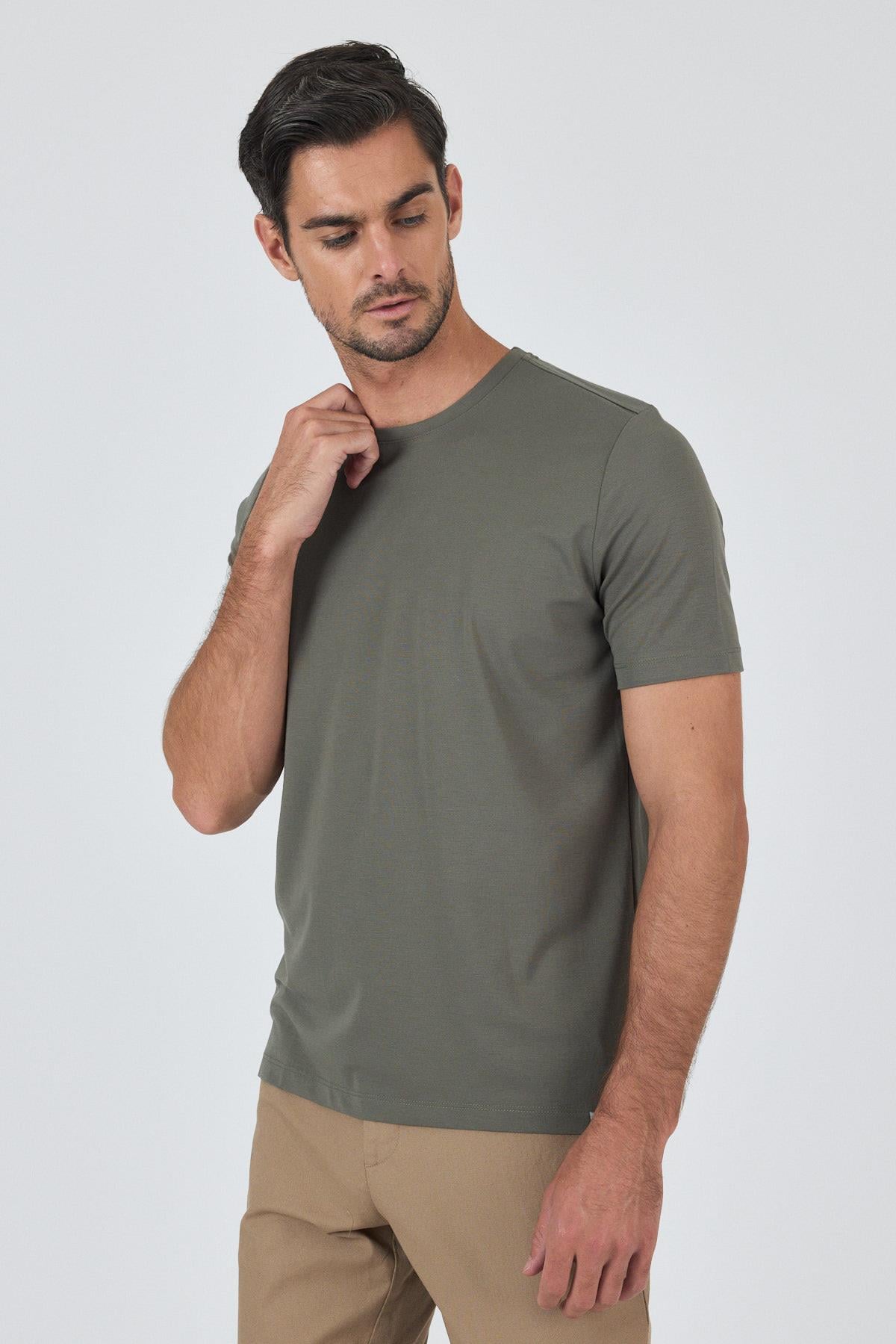 Haki Kısa Kol Bisiklet Yaka Cepsiz Pamuklu Casual Slim Fit Tişört 1011250165