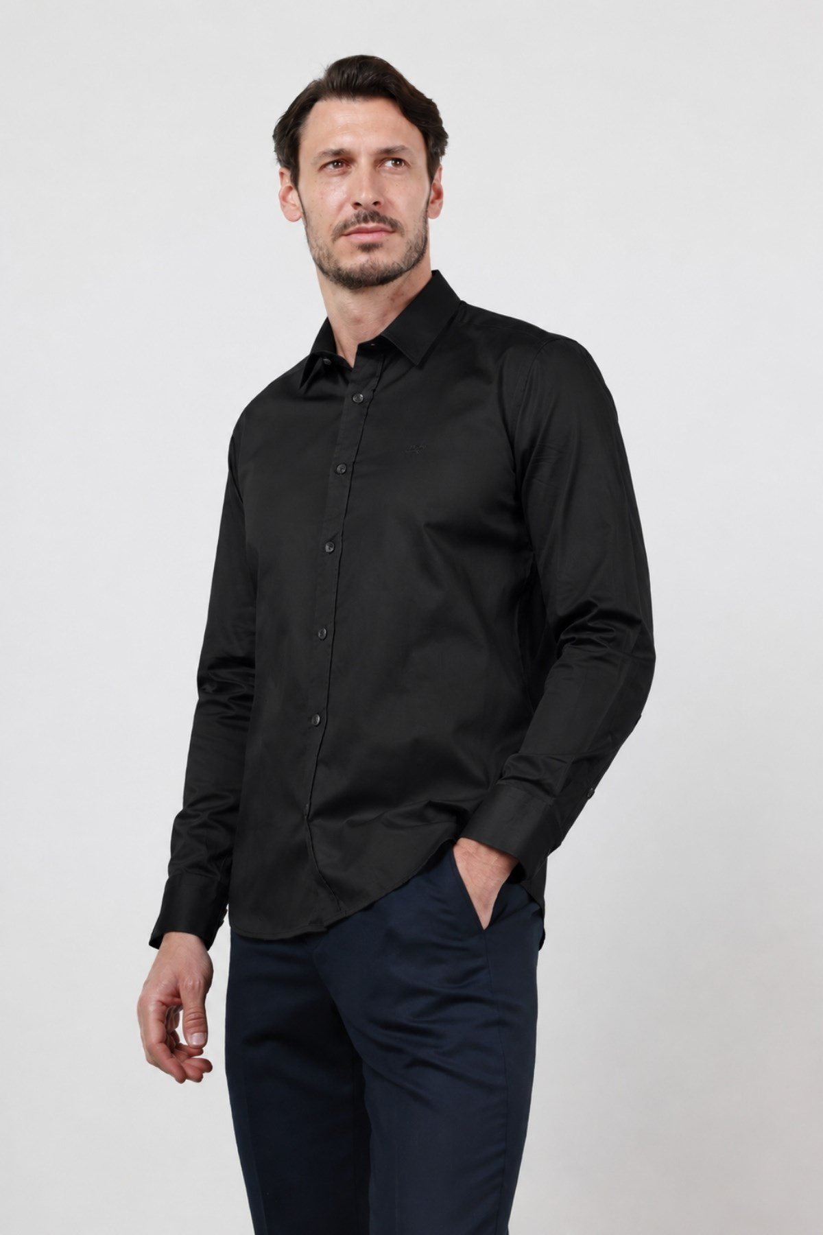 Siyah Sert Yaka Uzun Kol Cepsiz Saten Slim Fit %100 Pamuk Gömlek 1004260424