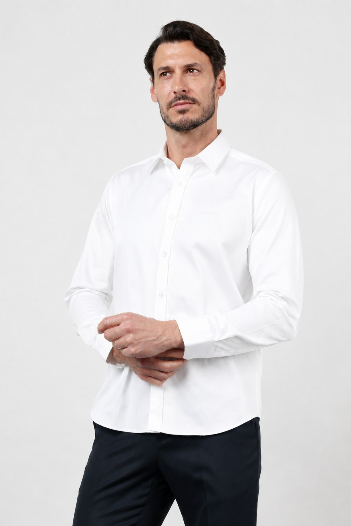 Beyaz Sert Yaka Uzun Kol Cepsiz Saten Slim Fit %100 Pamuk Gömlek 1004260424