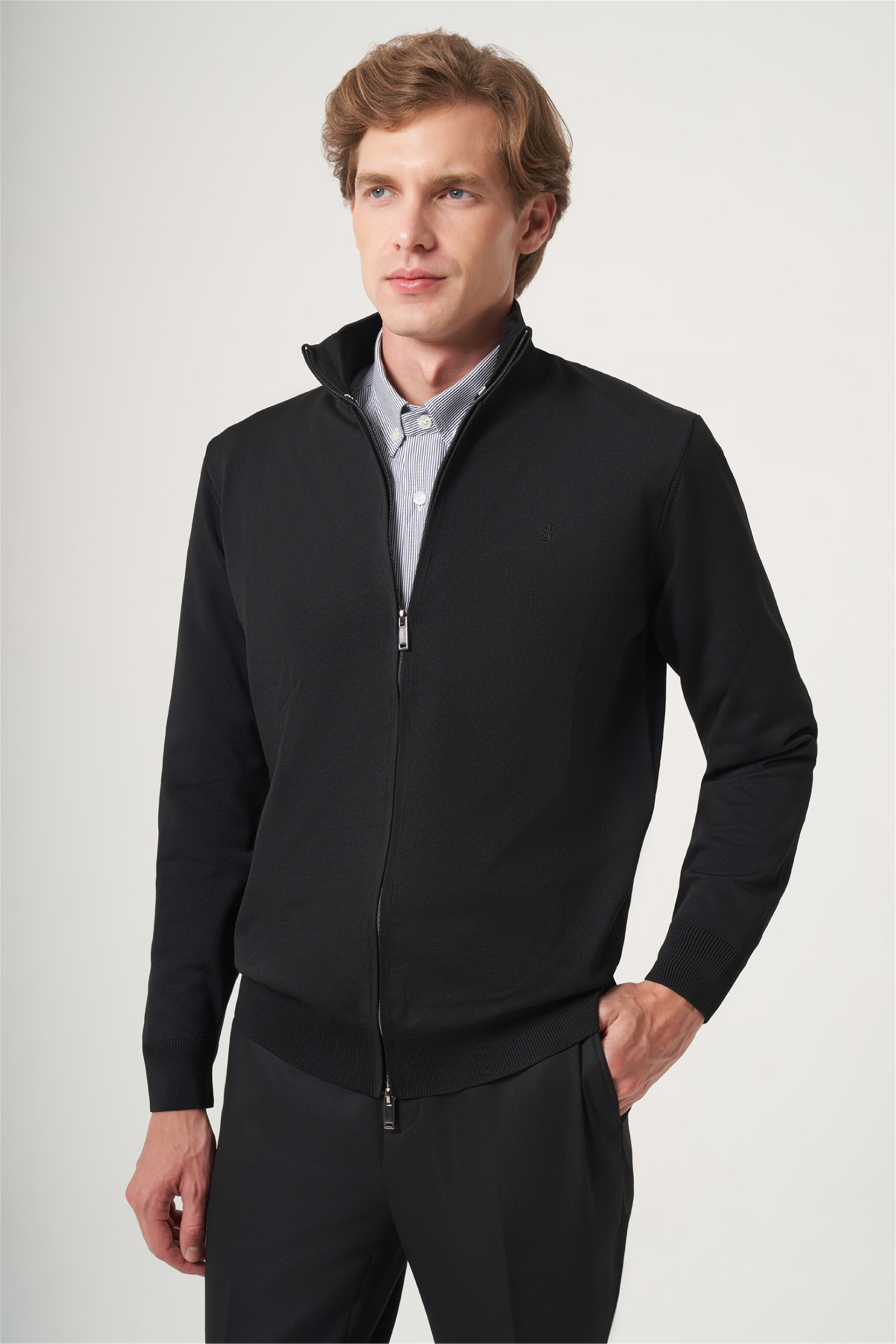 Siyah Dik Yaka Uzun Kol Örme Comfort Fit Pamuklu Hırka Kazak 1012265157