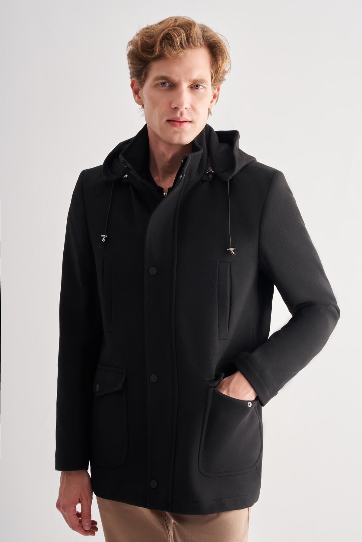 Siyah Kaşe Dik Yaka Astarlı Slim Fit Dar Kesim Klasik Kaban