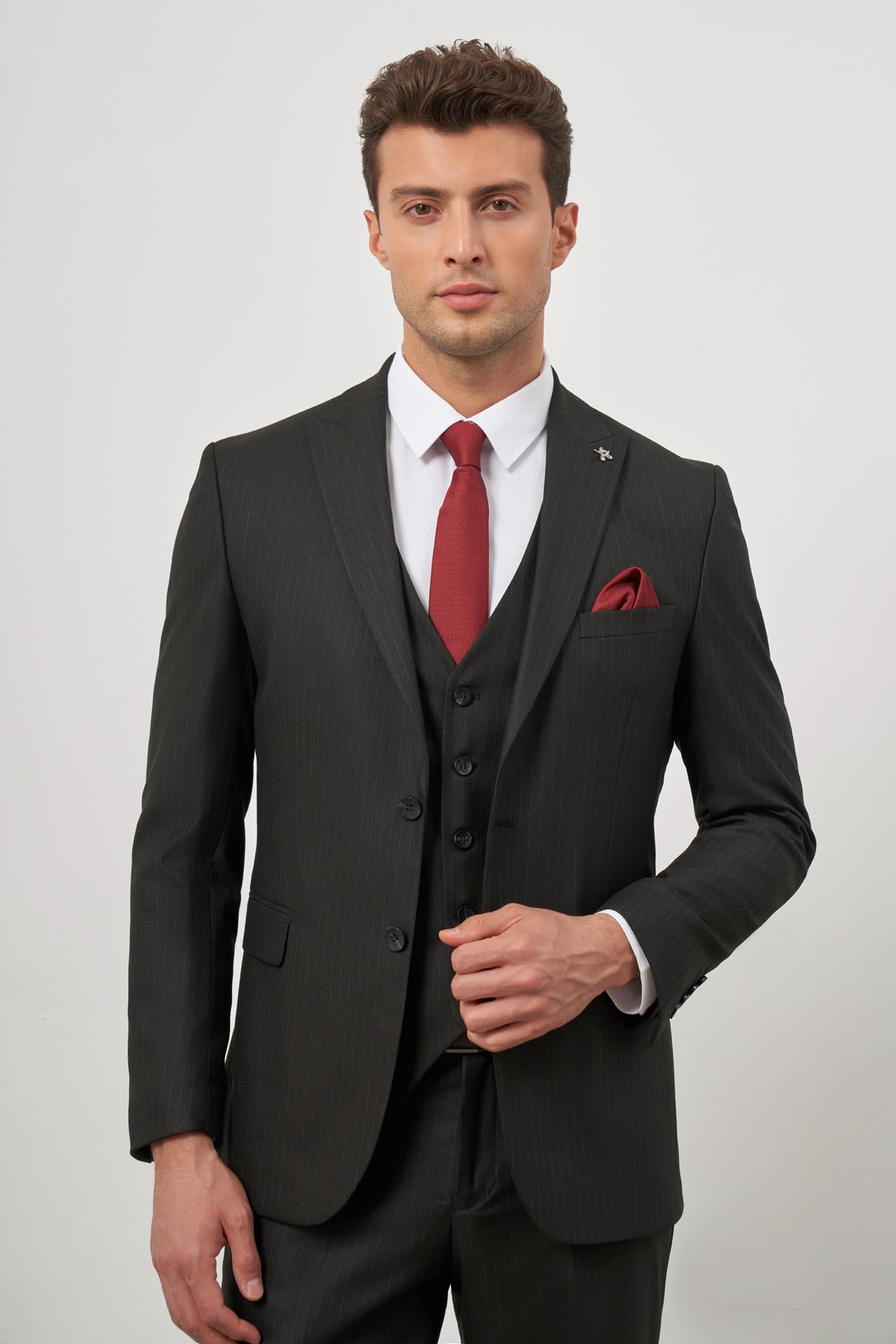 Siyah Kırlangıç Yaka Çizgili Yelekli 6 Drop Slim Fit Tam Astar Yünlü Takım Elbise 1001245154