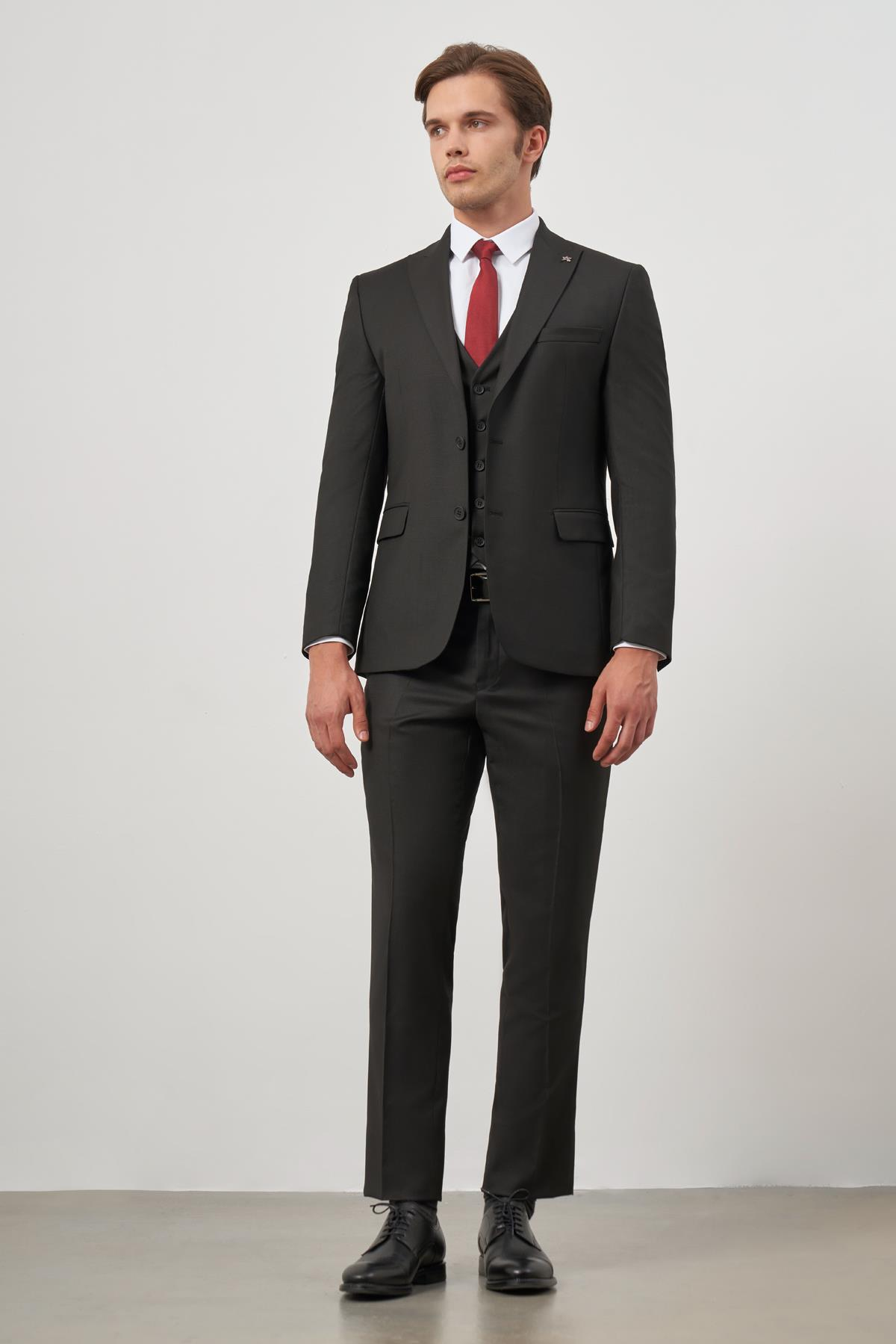 Siyah Kırlangıç Yaka Çizgili Yelekli 6 Drop Slim Fit Tam Astar Yünlü Takım Elbise 1001245155