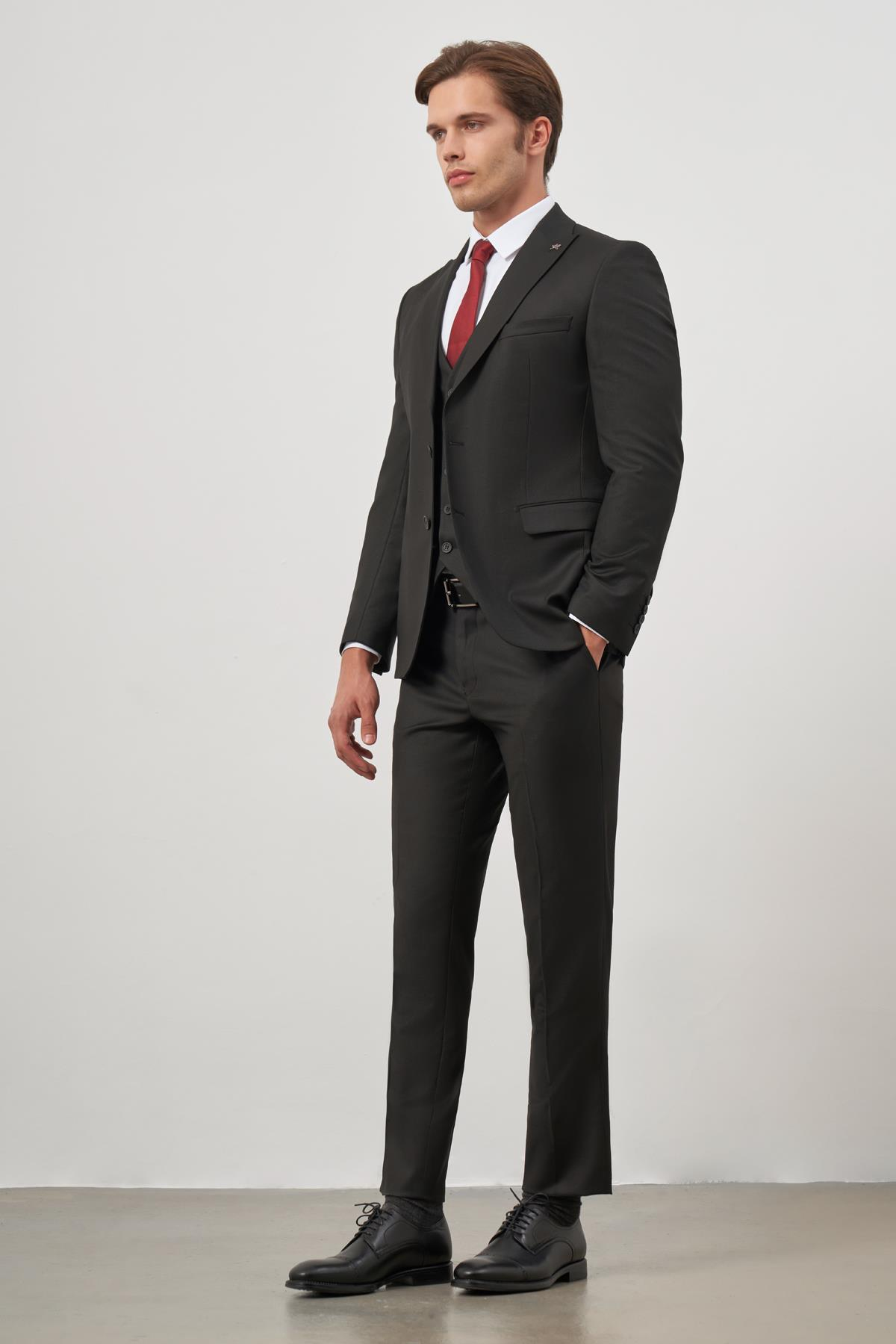 Siyah Kırlangıç Yaka Çizgili Yelekli 6 Drop Slim Fit Tam Astar Yünlü Takım Elbise 1001245155