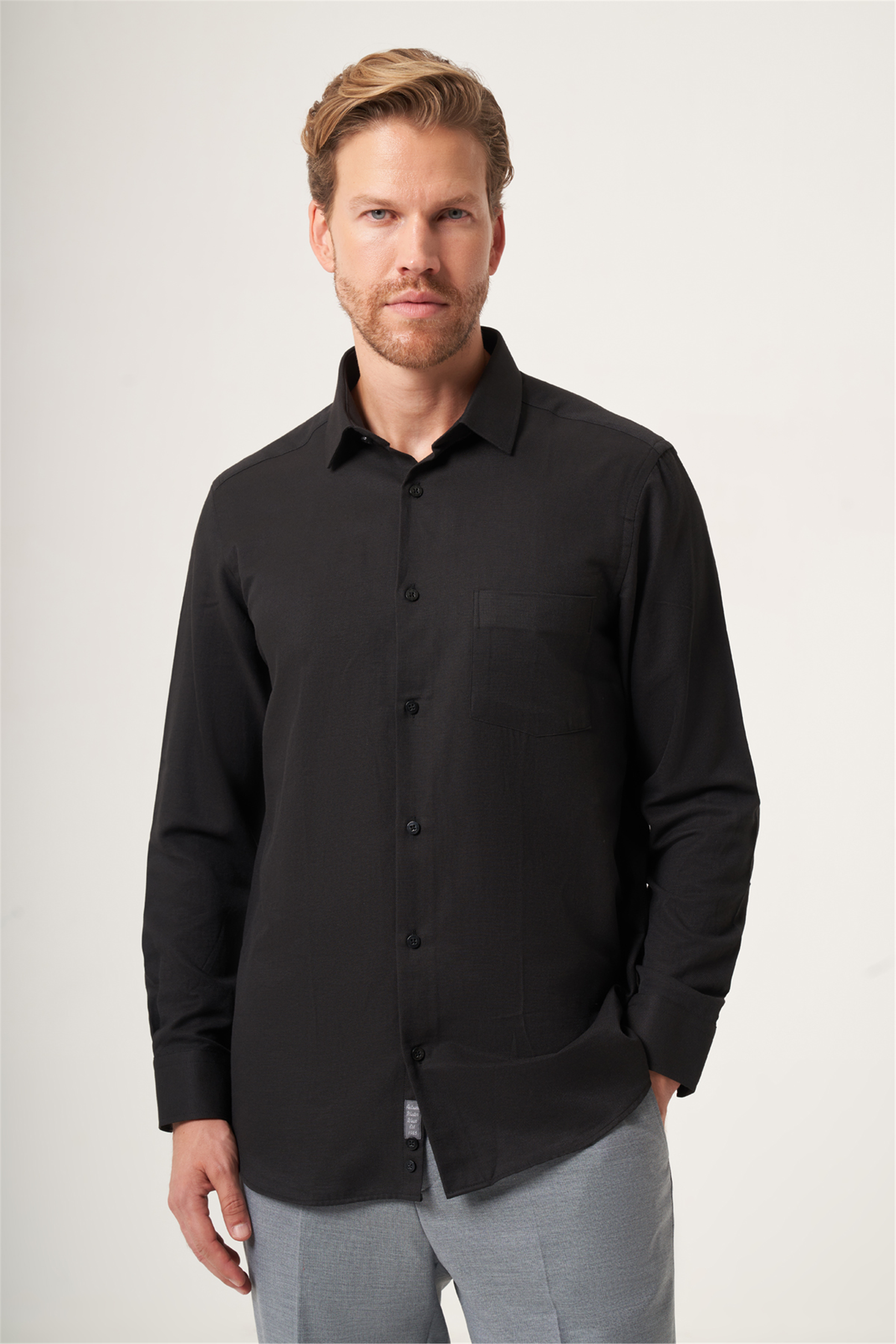Siyah Sert Yaka Oxford Comfort Fit Pamuklu Gömlek 1004265285
