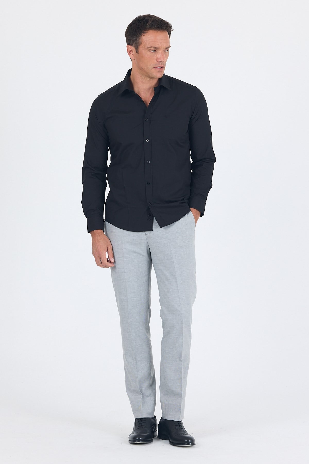 Siyah Uzun Kol Sert Yaka Düz Pamuklu Slim Fit Gömlek 1004260057