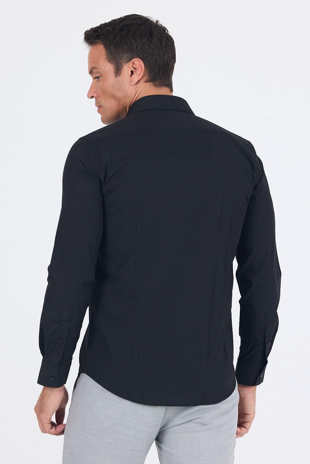 Siyah Uzun Kol Sert Yaka Düz Pamuklu Slim Fit Gömlek 1004260057