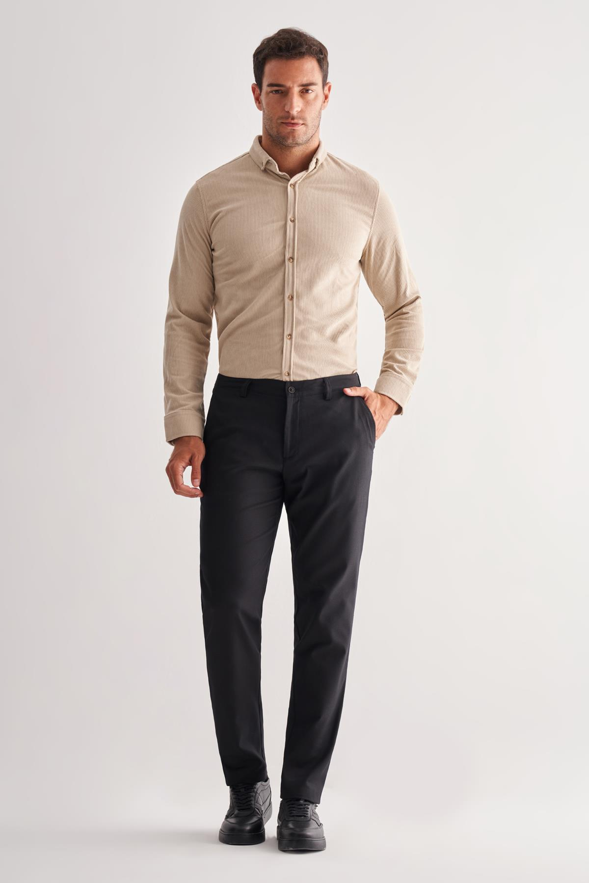 Siyah Yan Cep Düz Paça Pamuklu Comfort Fit Chino Casual Pantolon 1003255166