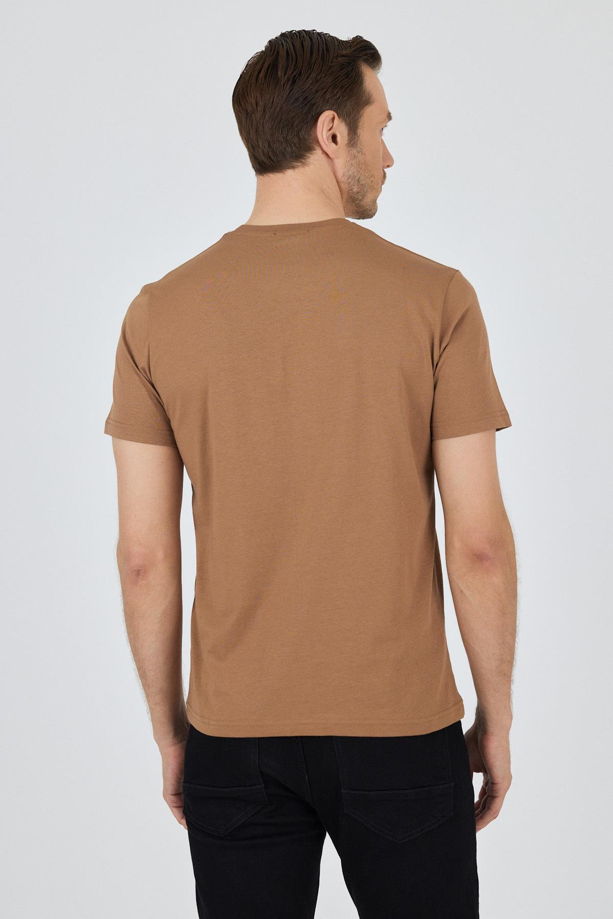 Kahverengi Kısa Kol Bisiklet Yaka Cepsiz Pamuk Casual Slim Fit Tişört 1011250158