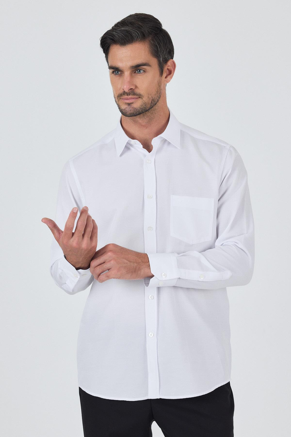 Beyaz Sert Yaka Cepli Uzun Kol Comfort Fit Pamuklu Gömlek 1004250209