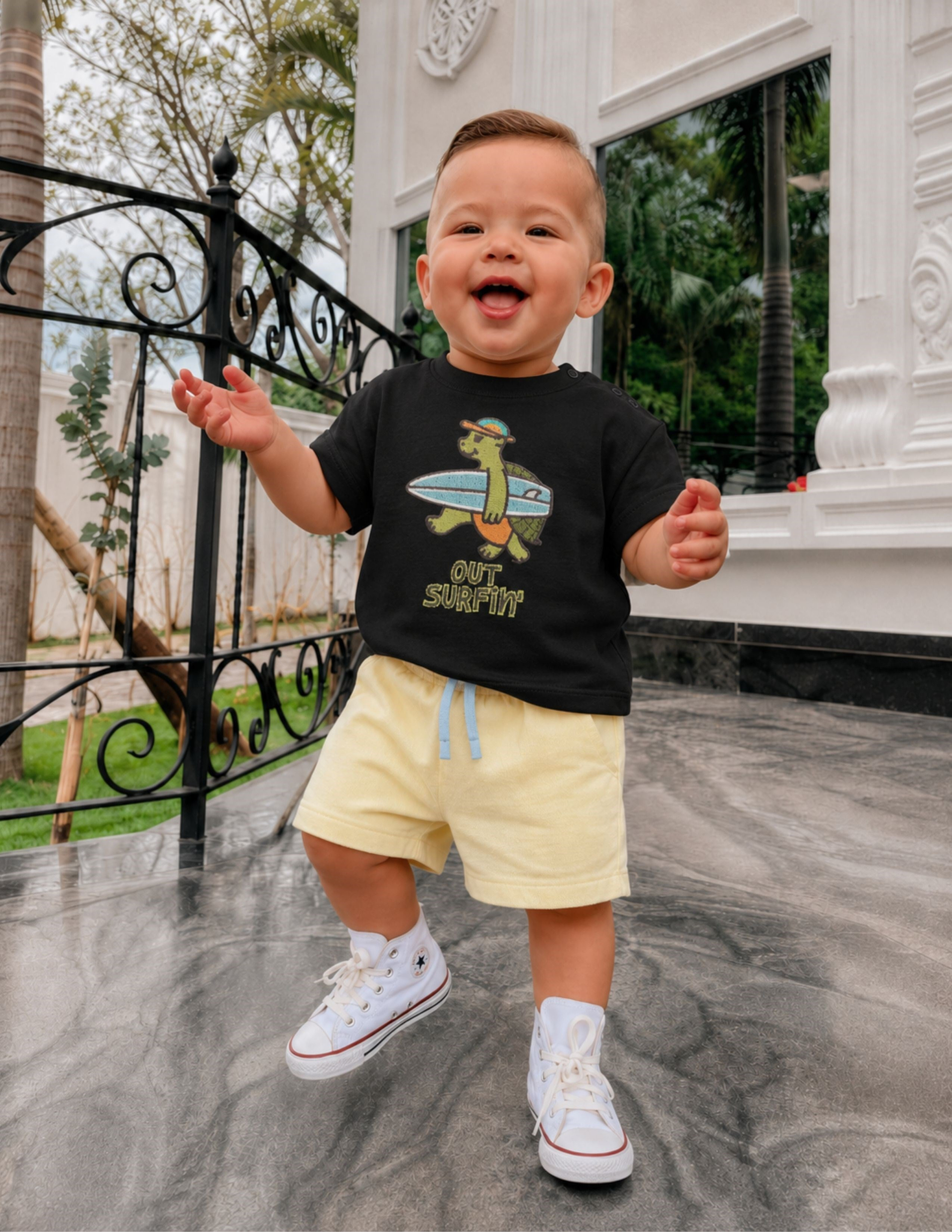 Basic Bebek Oversize Nakışlı Siyah T-shirt