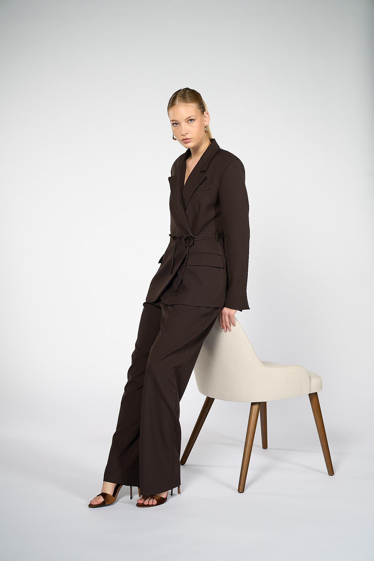 Kadın Acı Kahve Bağcıklı Asimetrik Blazer Ceket