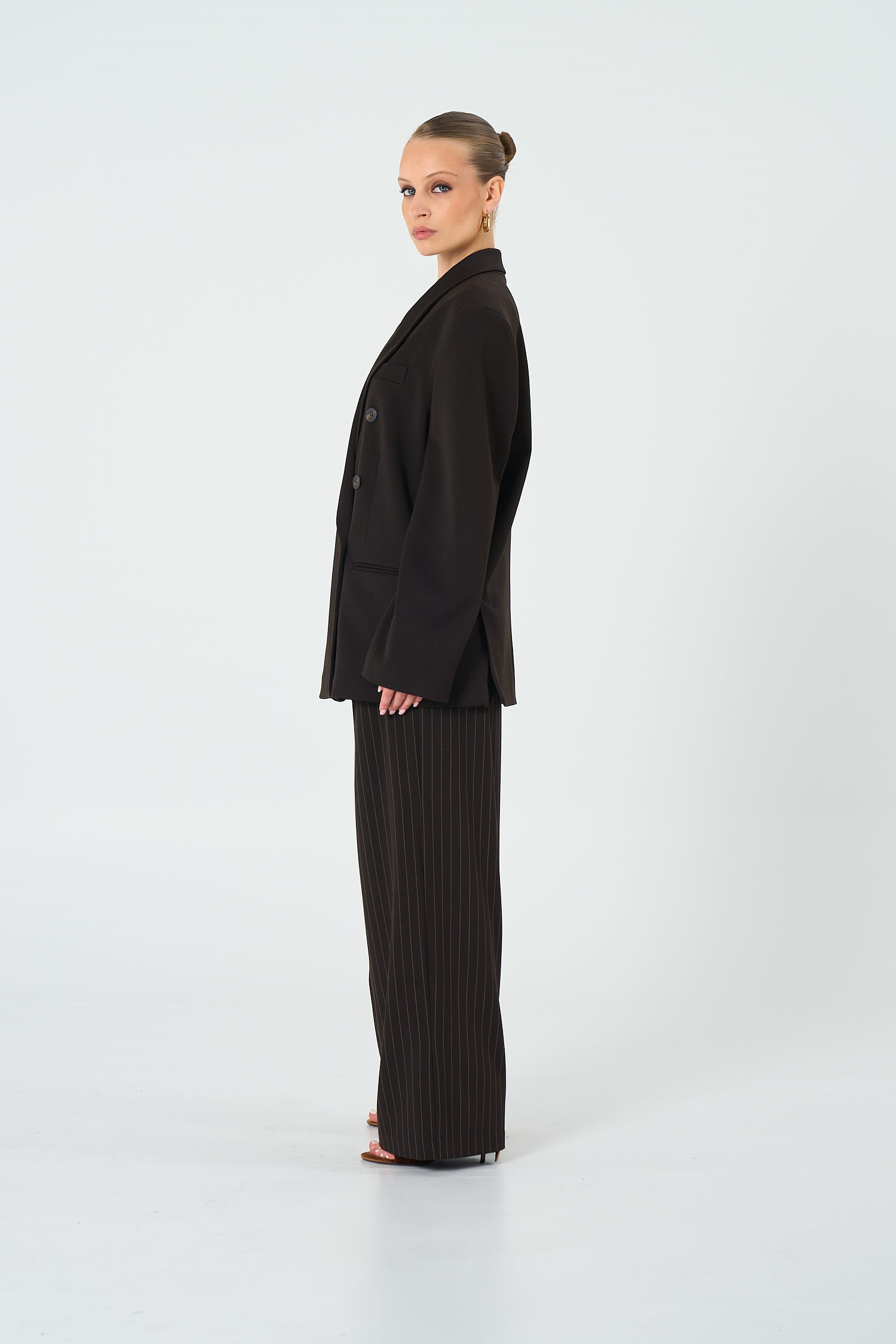 Kadın Acı Kahve Çizgili Üç Pileli Pantolon