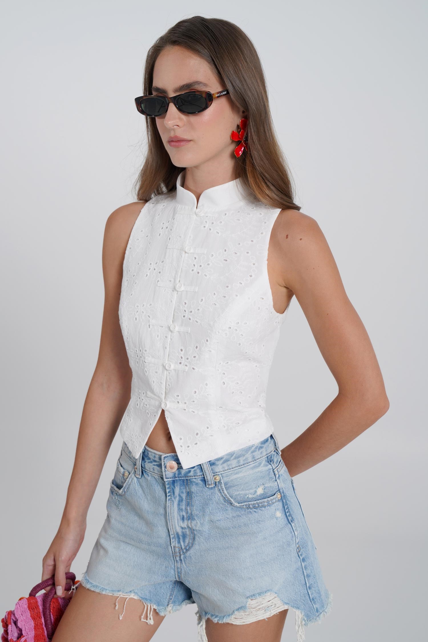 Kadın Beyaz Fisto İşlemeli Slim Fit Yelek