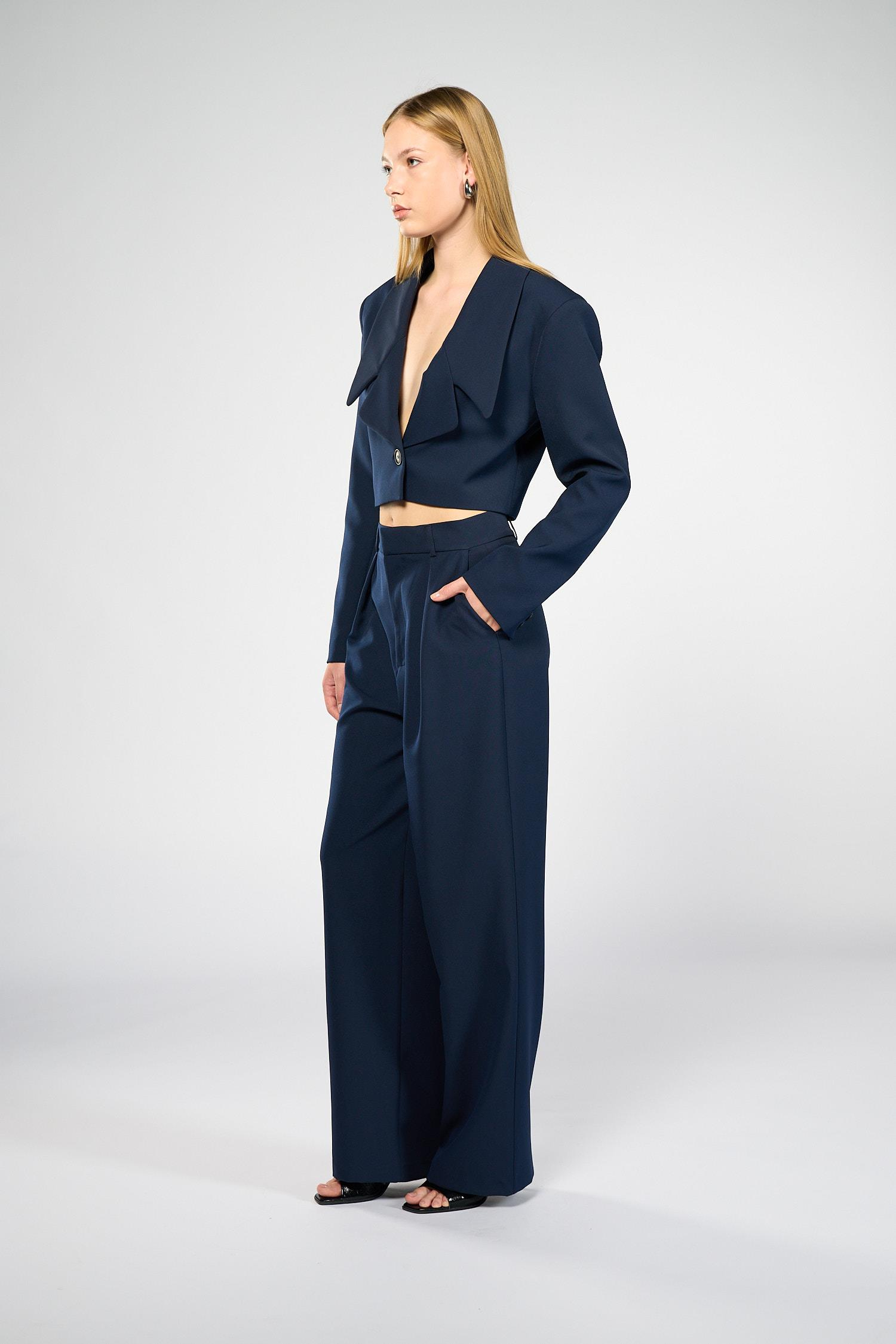 Kadın Lacivert Geniş Yaka Crop Blazer