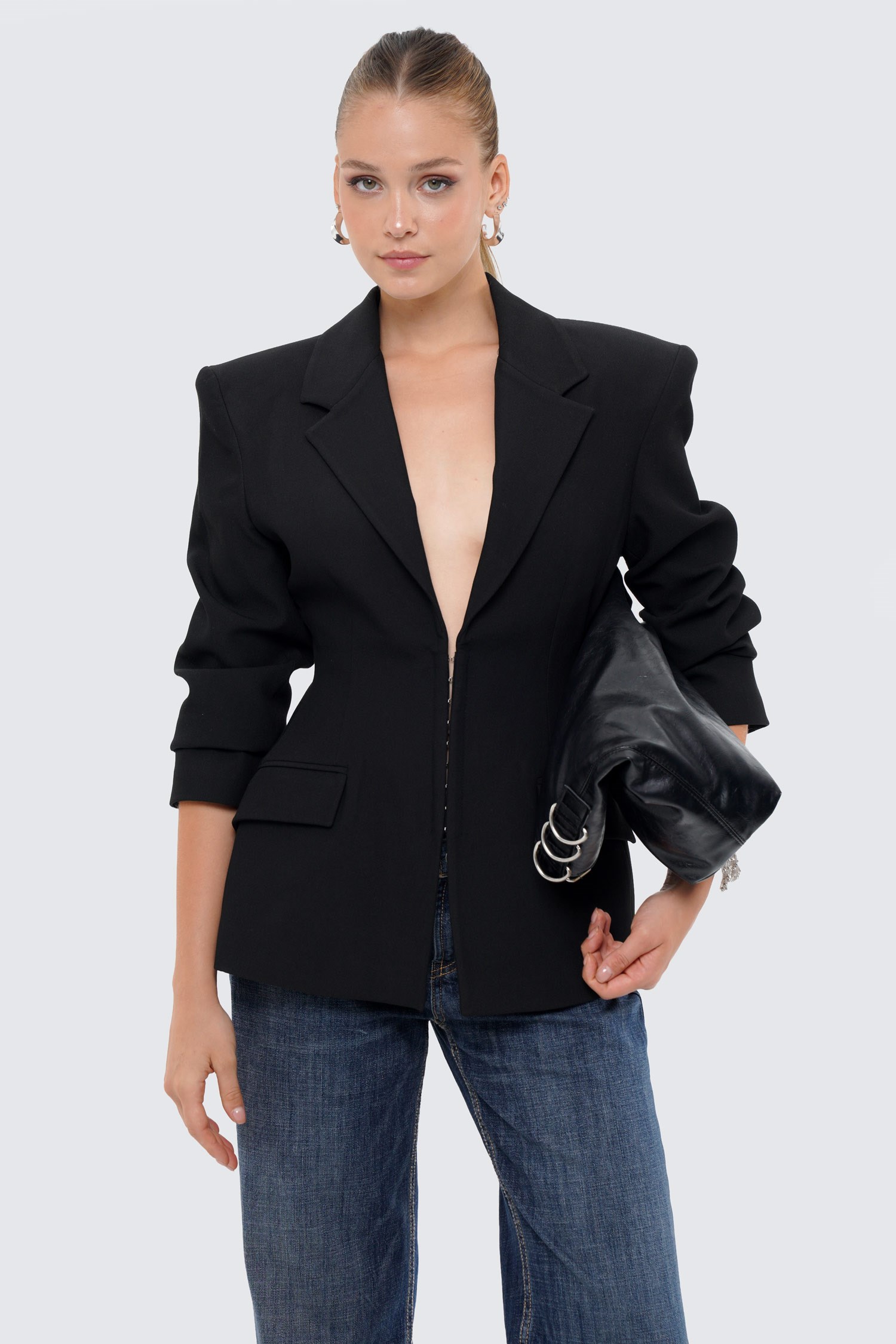 Kadın Siyah Agraflı Bele Oturan Blazer