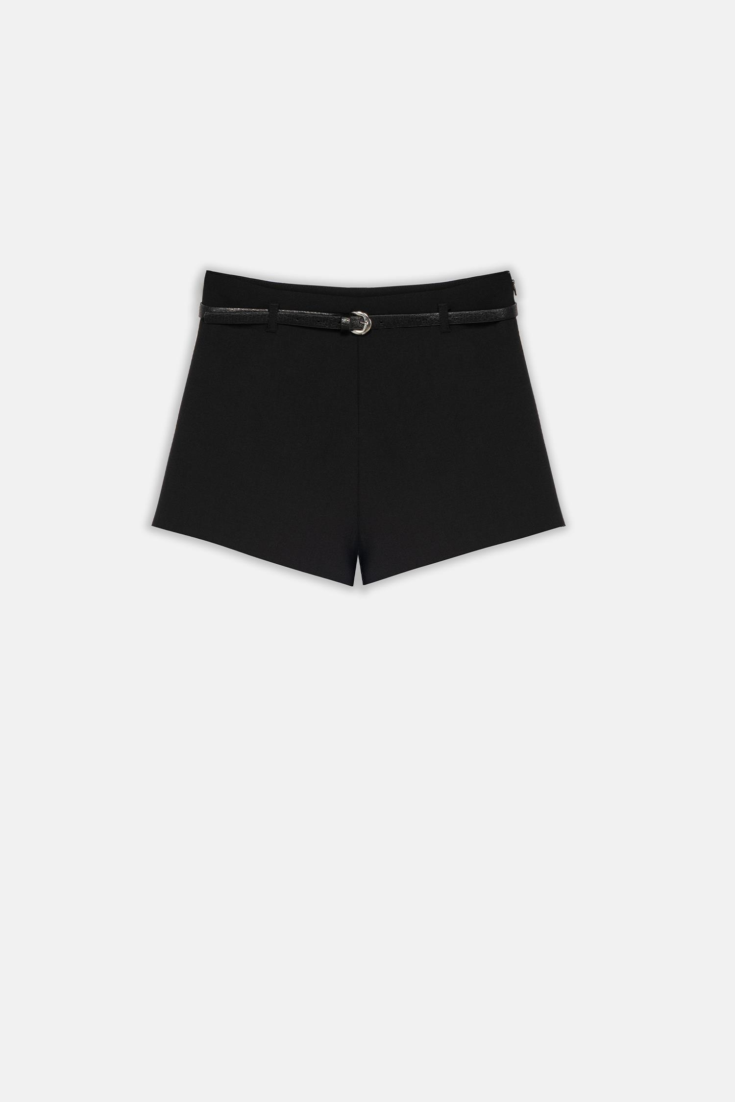Kadın Siyah Yüksek Bel Hazır Kemerli Slim Fit Şort