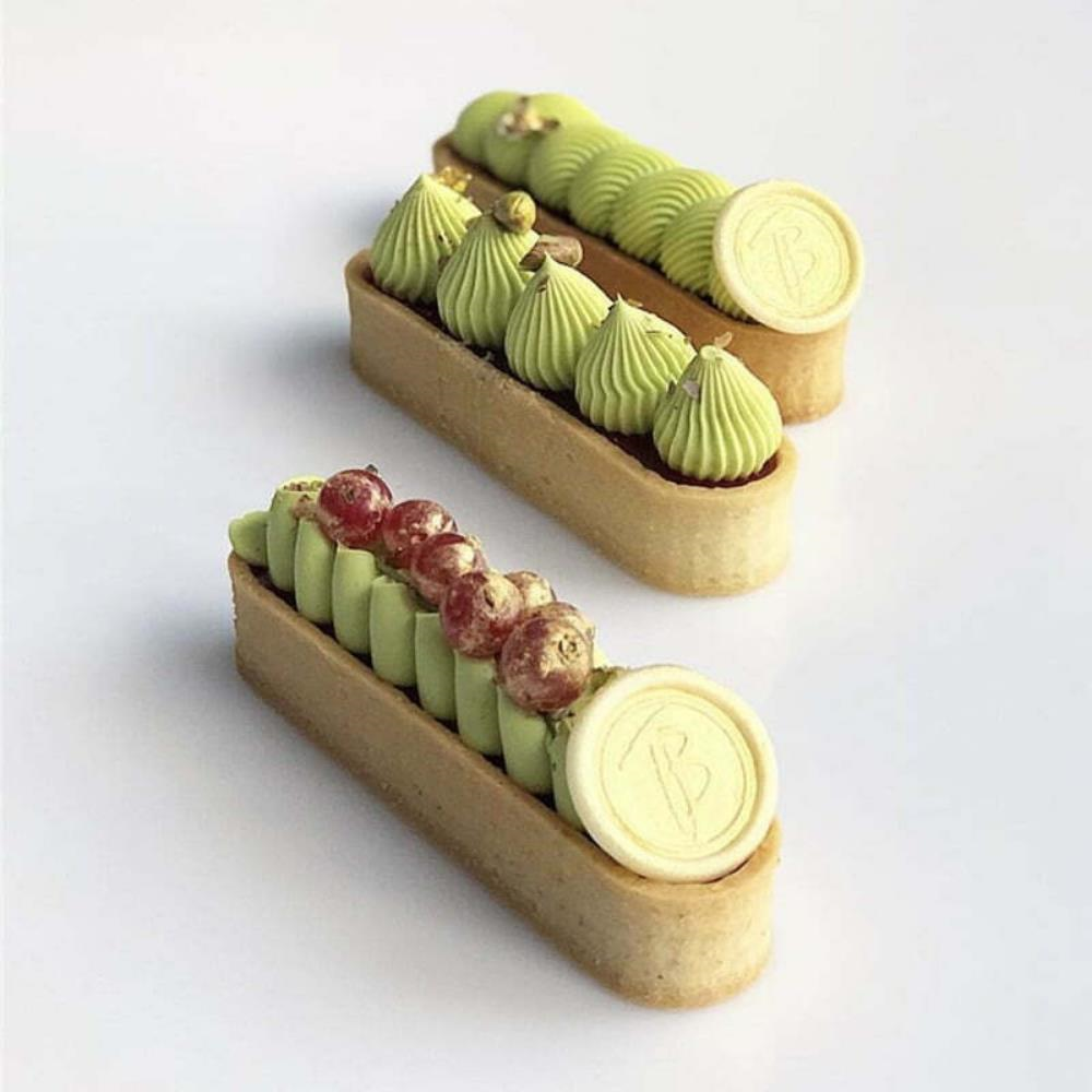 Oval Delikli Tart Kalıbı 12x4 cm – Paslanmaz Çelik Tart Halkası | Profesyonel Tart, Mini Cheesecake ve Fransız Pasta Kalıbı
