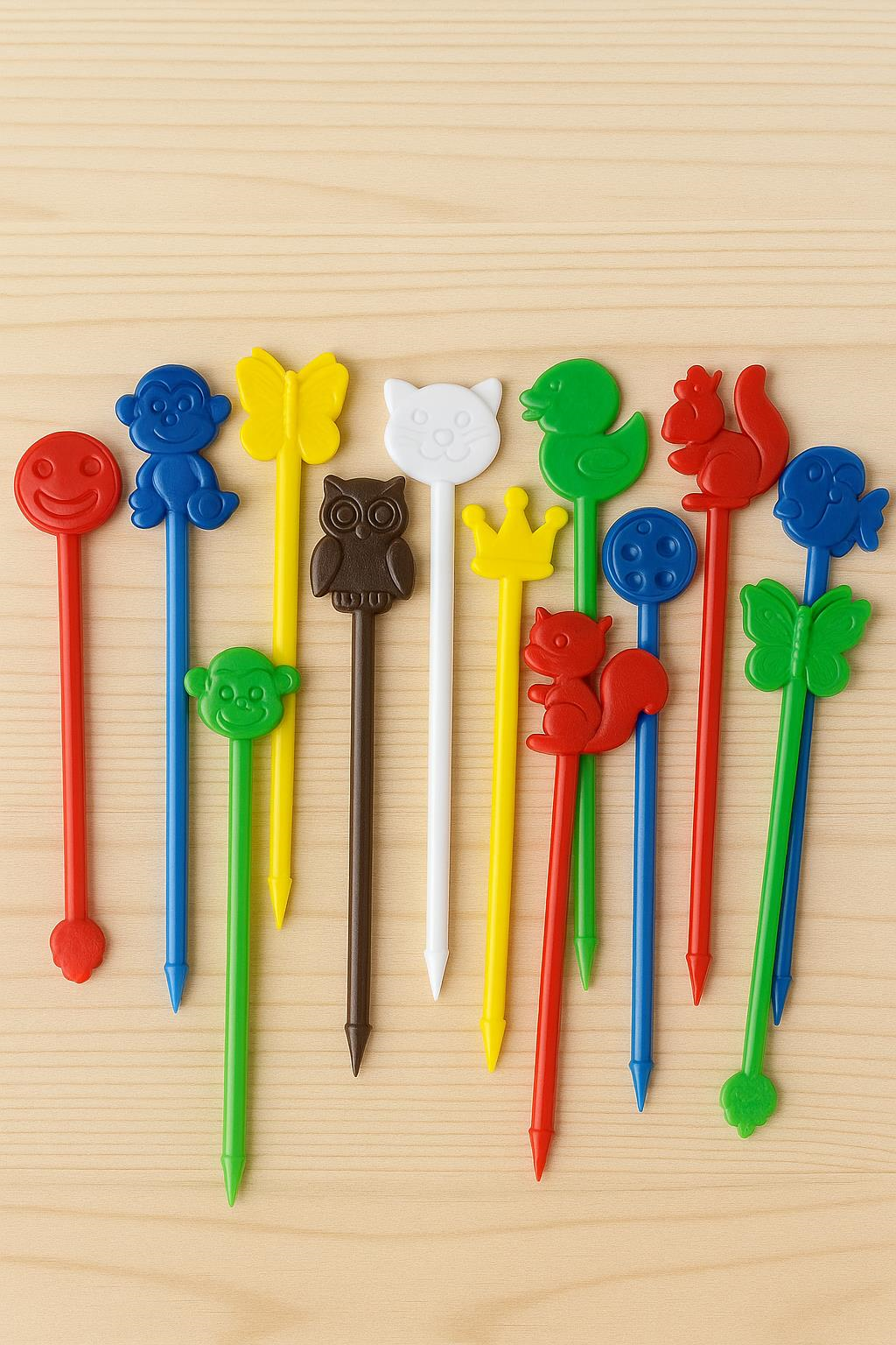 Efe Pastacılık Renkli Figürlü Plastik Lolipop ve Elma Şekeri Çubuğu - Emoji & Hayvan Desenli Doğum Günü Sunum Çubuğu 12li Paket