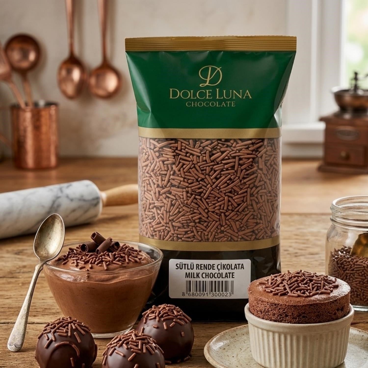 Efe Pastacılık Sütlü Rende Çikolata 1 kg Pasta Süsleme ve Tatlı Dekor Çikolatası