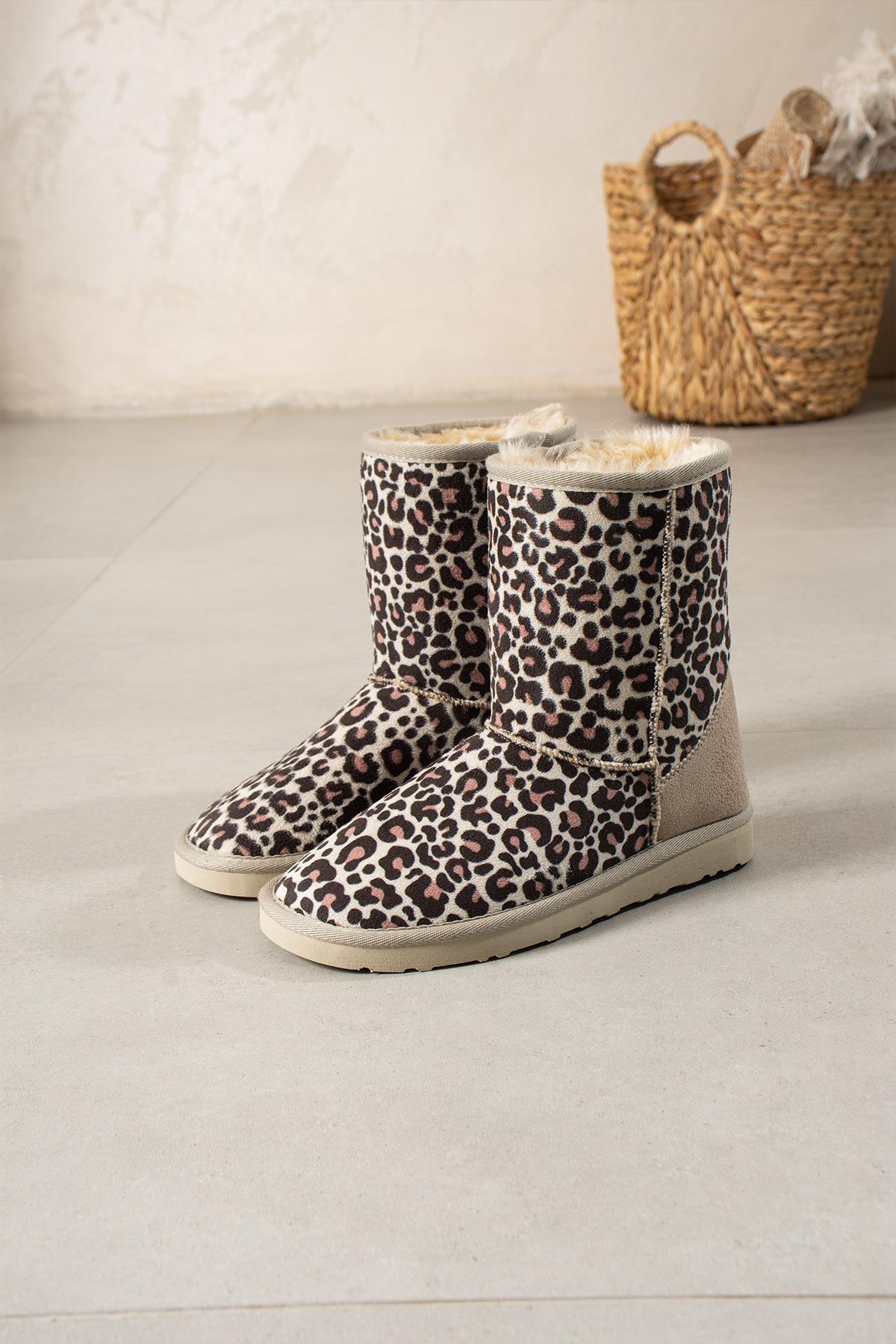 Orta Bej Leopar Desen Süet İçi Peluşlu Düz Taban Kadın Bot