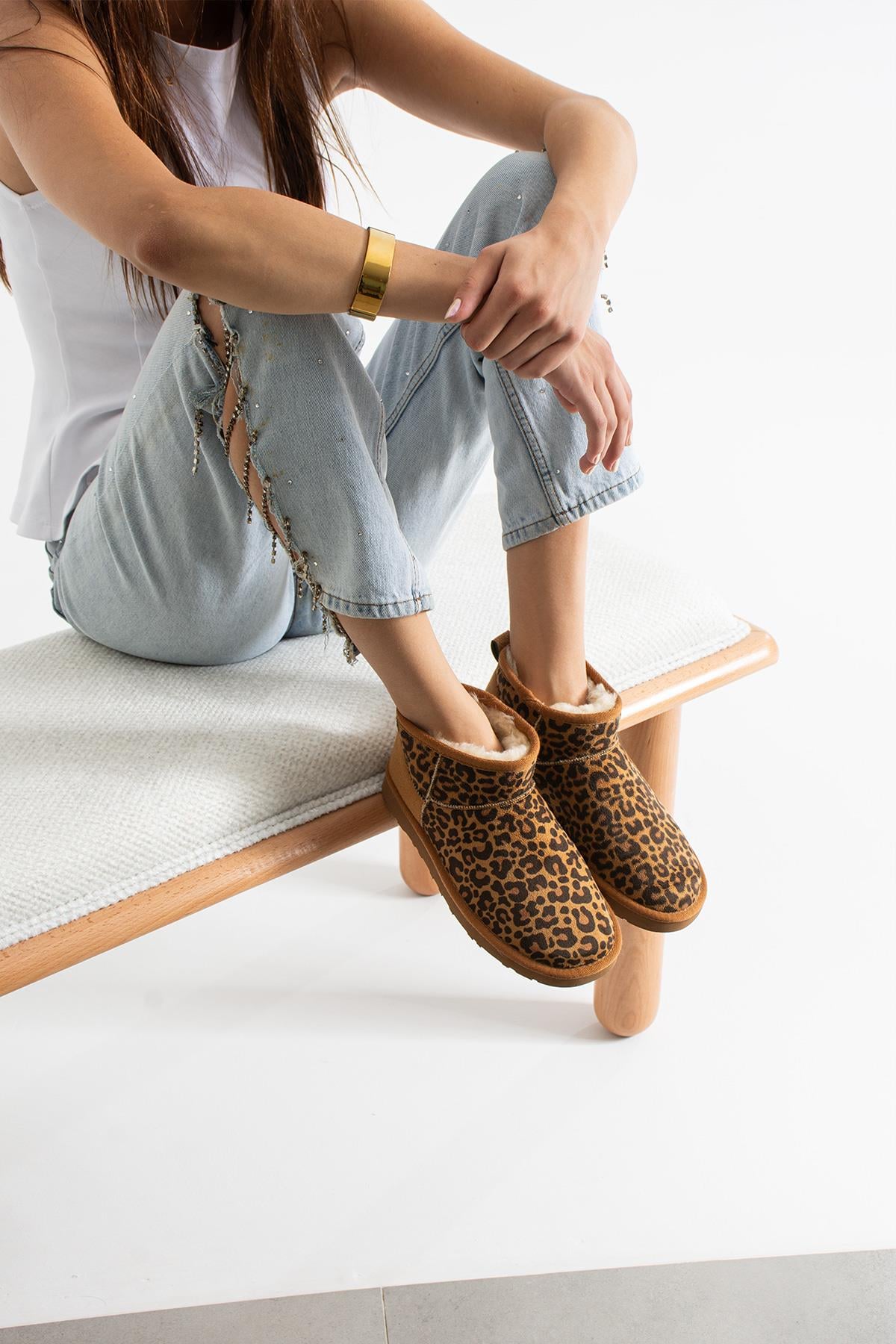 Ultra Mini Taba Leopar Desen Süet İçi Peluşlu Düz Taban Kadın Bot