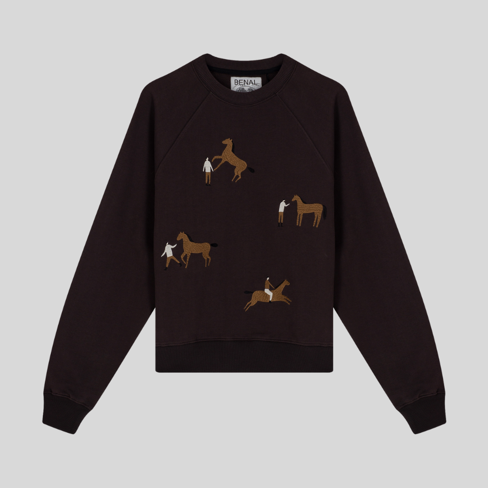 Güvenin Dansı Nakışlı Bisiklet Yaka Reylan Kol Kahverengi Sweatshirt 