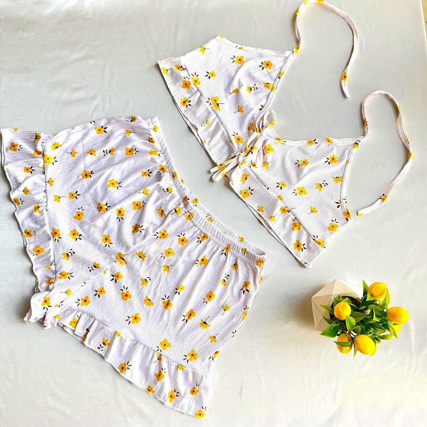 Likralı Şortlu Sarı Çiçekli Pijama Takımı