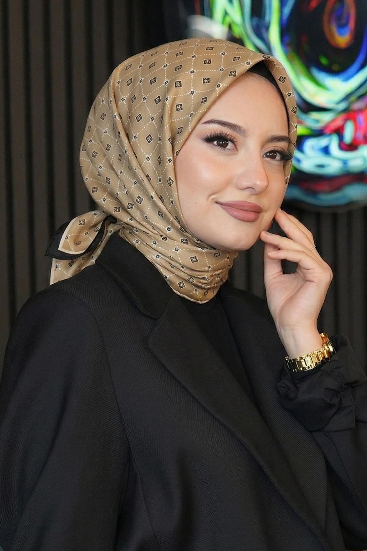 İnce Elmas Desen Karamel Soft Pamuk Eşarp