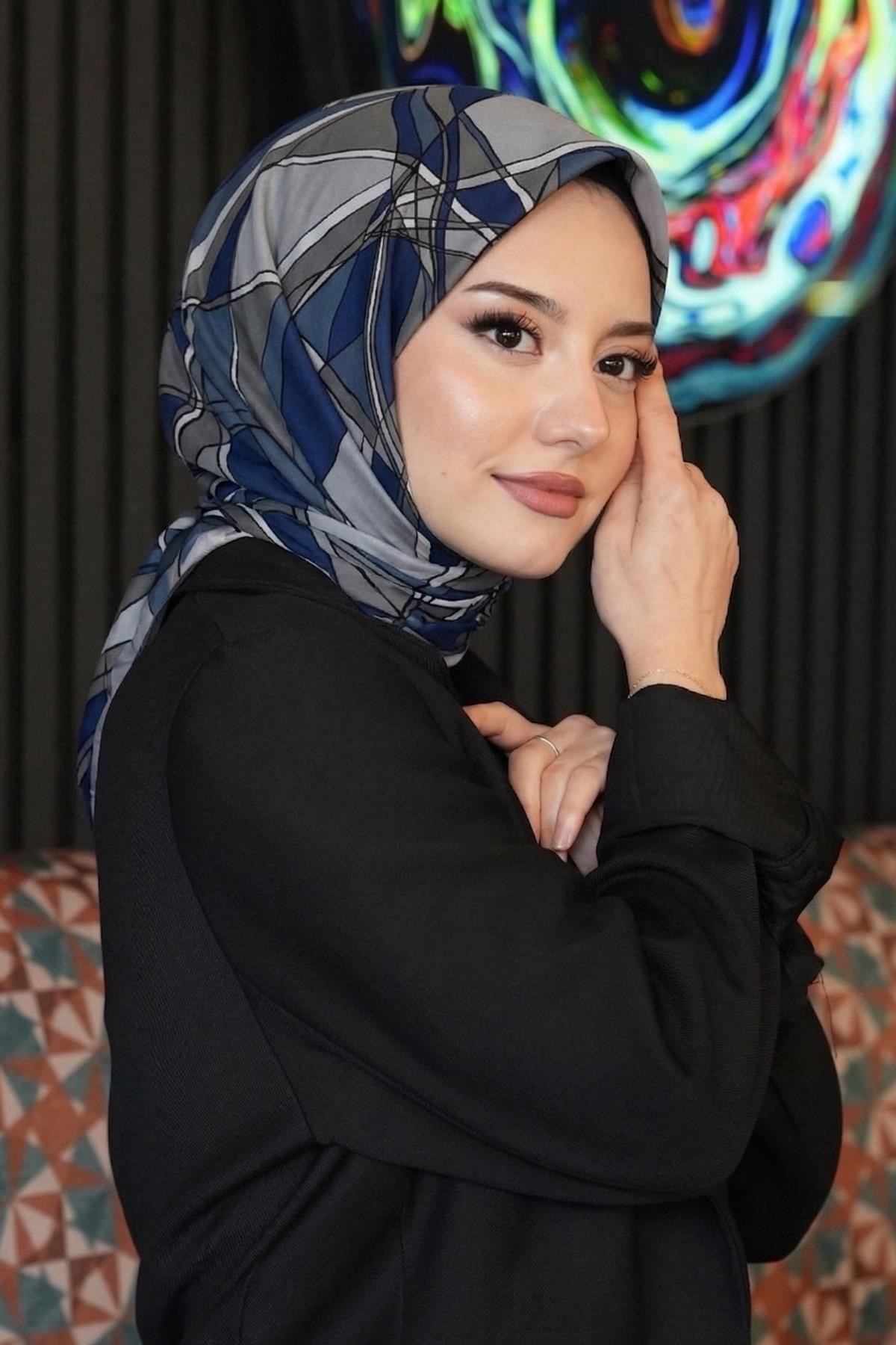 Kesişim Desen Siyah Soft Pamuk Eşarp