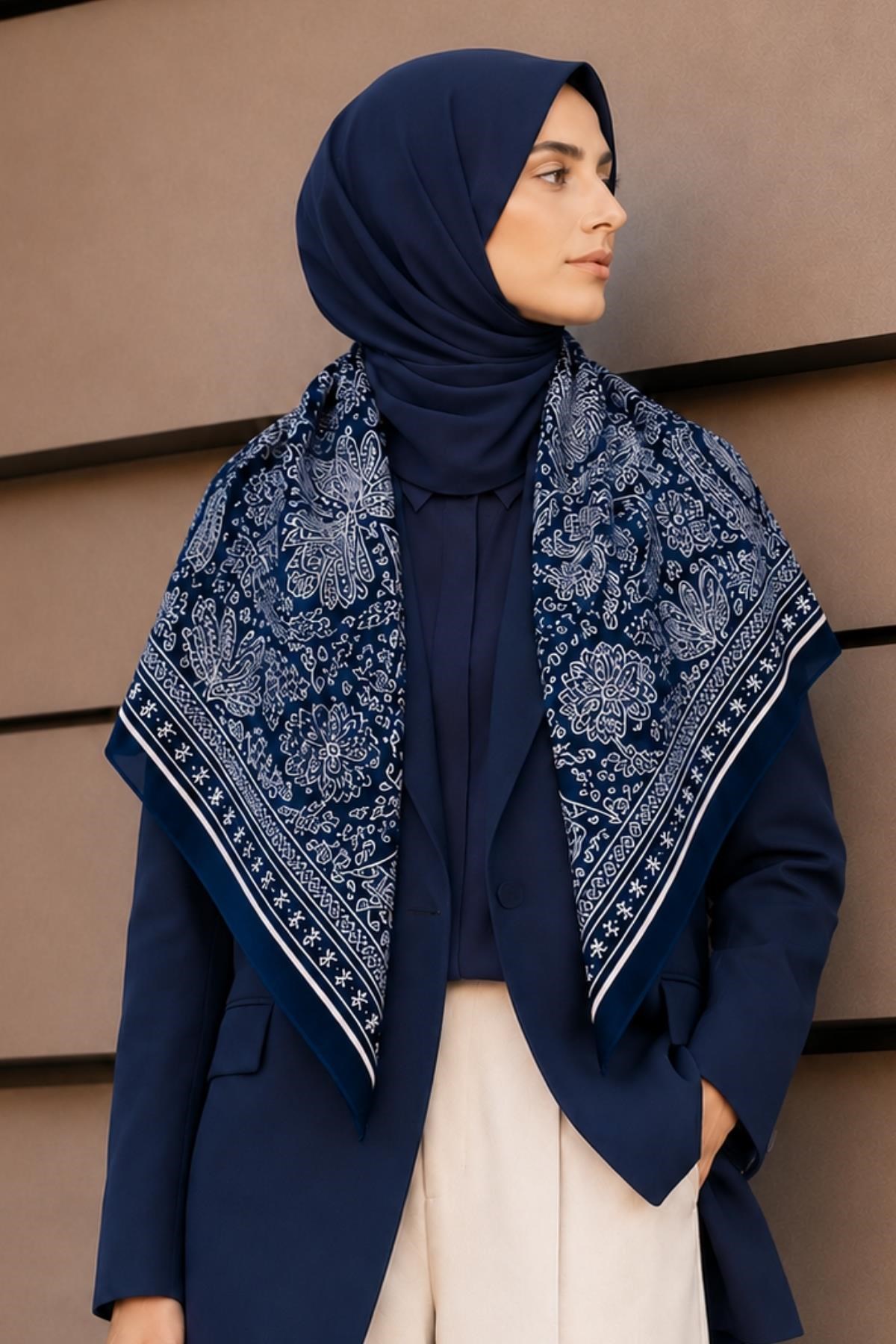 Şal Desen Lacivert-Krem Soft Fular Eşarp 90x90 cm