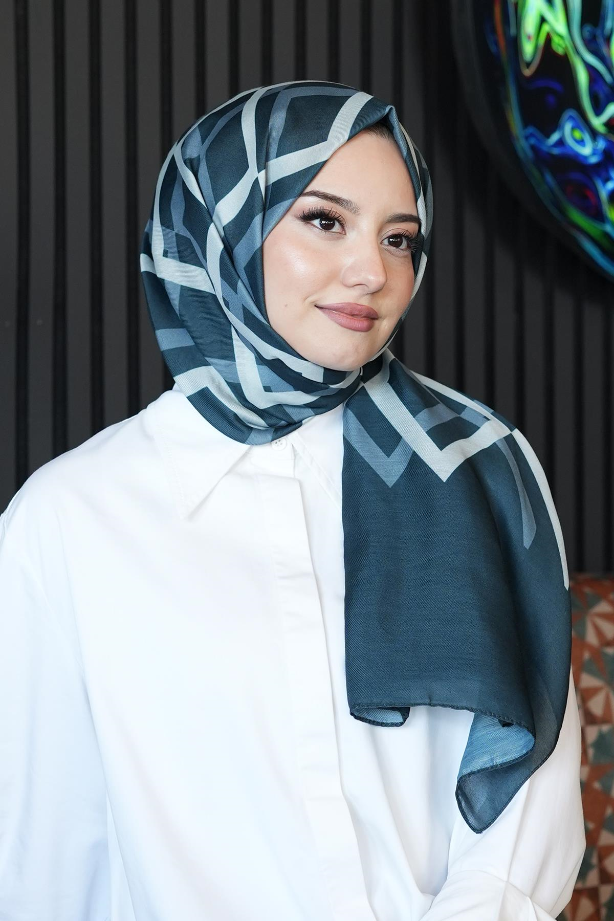 Geometrik Desen Koyu Mavi Soft Pamuk Şal