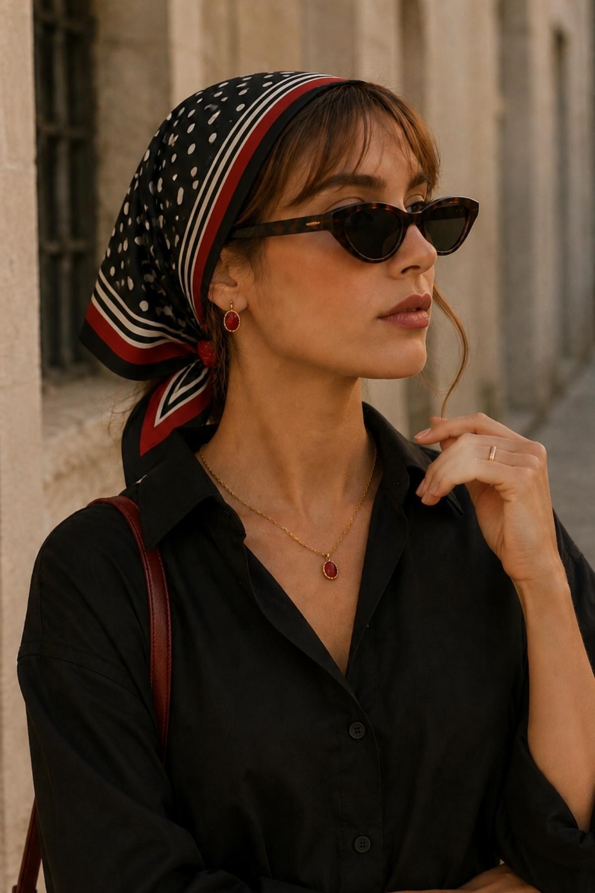 Puantiye Çerçeve Desen Siyah-Kırmızı Soft Bandana Fular 50x50 cm