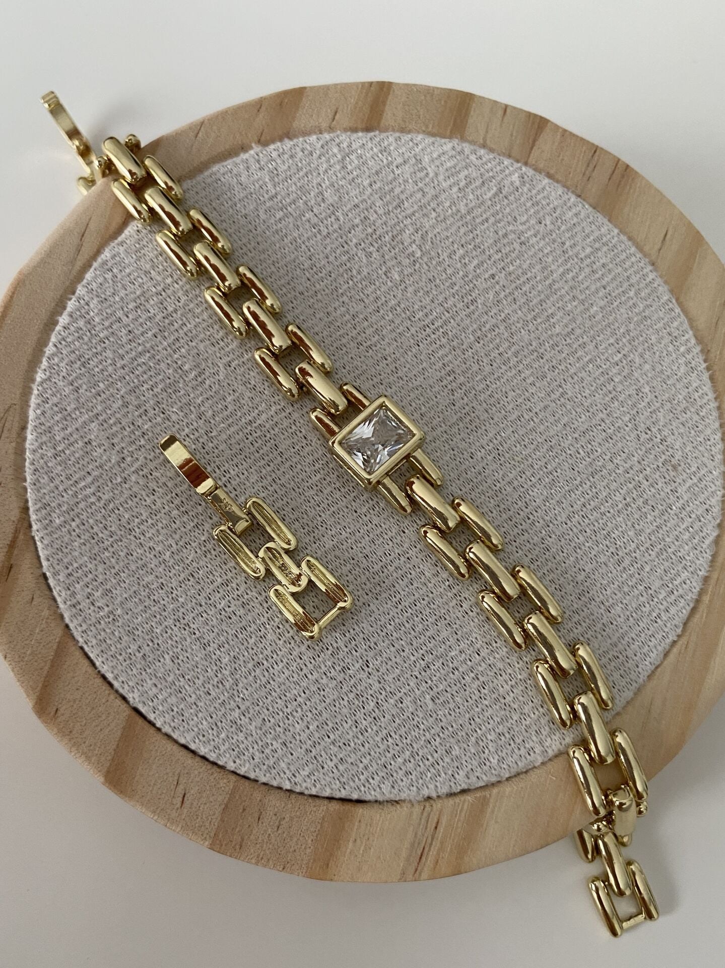Özel Seri Çerçeveli Büyük Kare Taşlı Kordon Bileklik (17cm+ek)