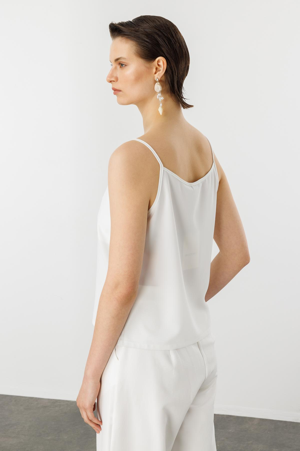 Askılı V Yaka Bluz-KEMIK