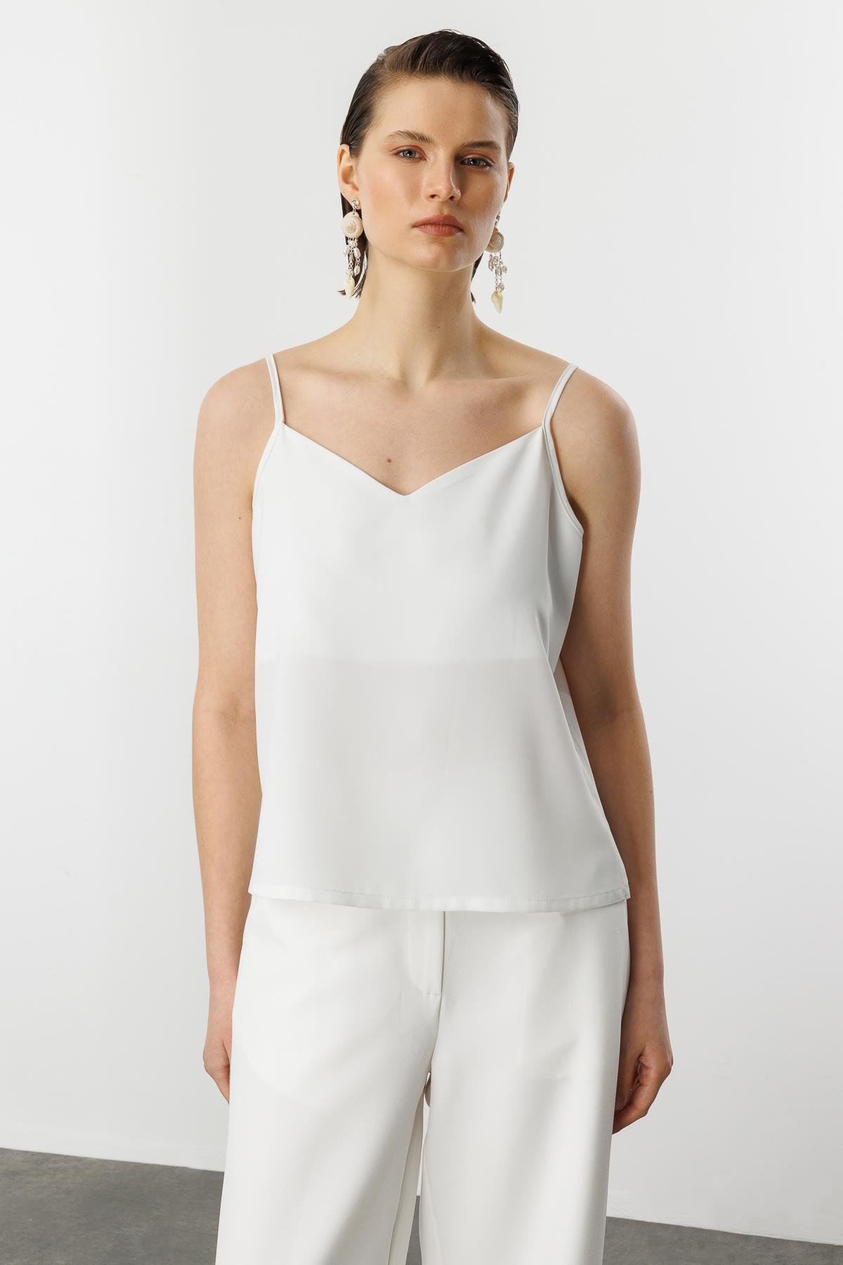 Askılı V Yaka Bluz-KEMIK