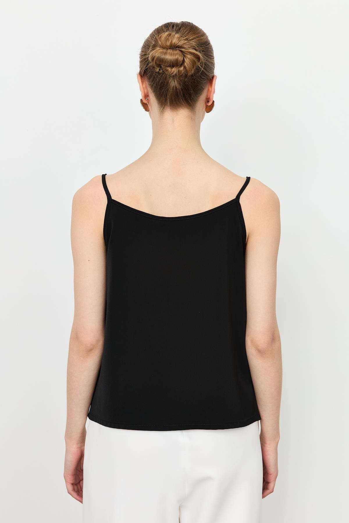 Askılı V Yaka Bluz-SİYAH