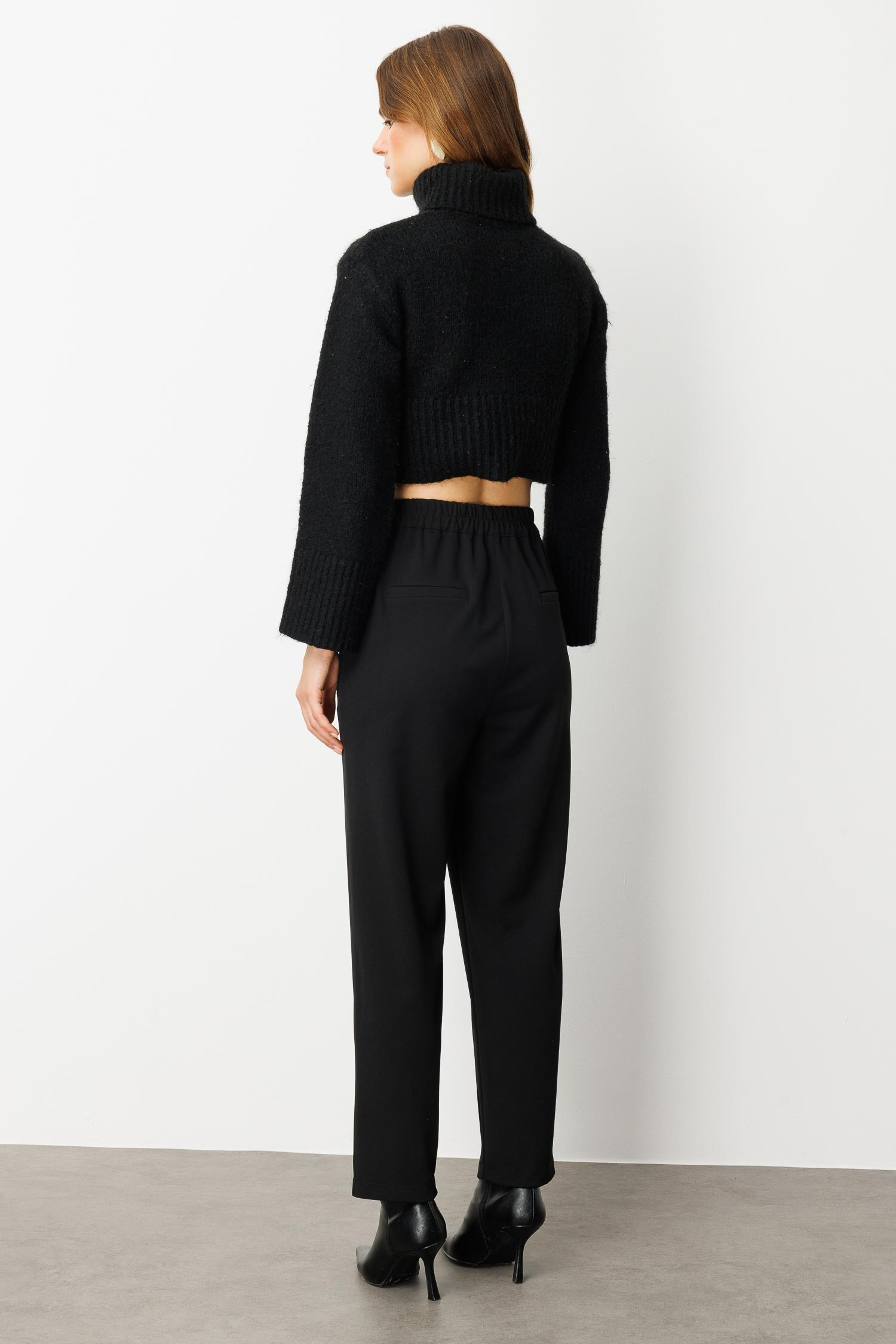 Bağlama Detaylı Beli Lastikli Pantolon-SİYAH