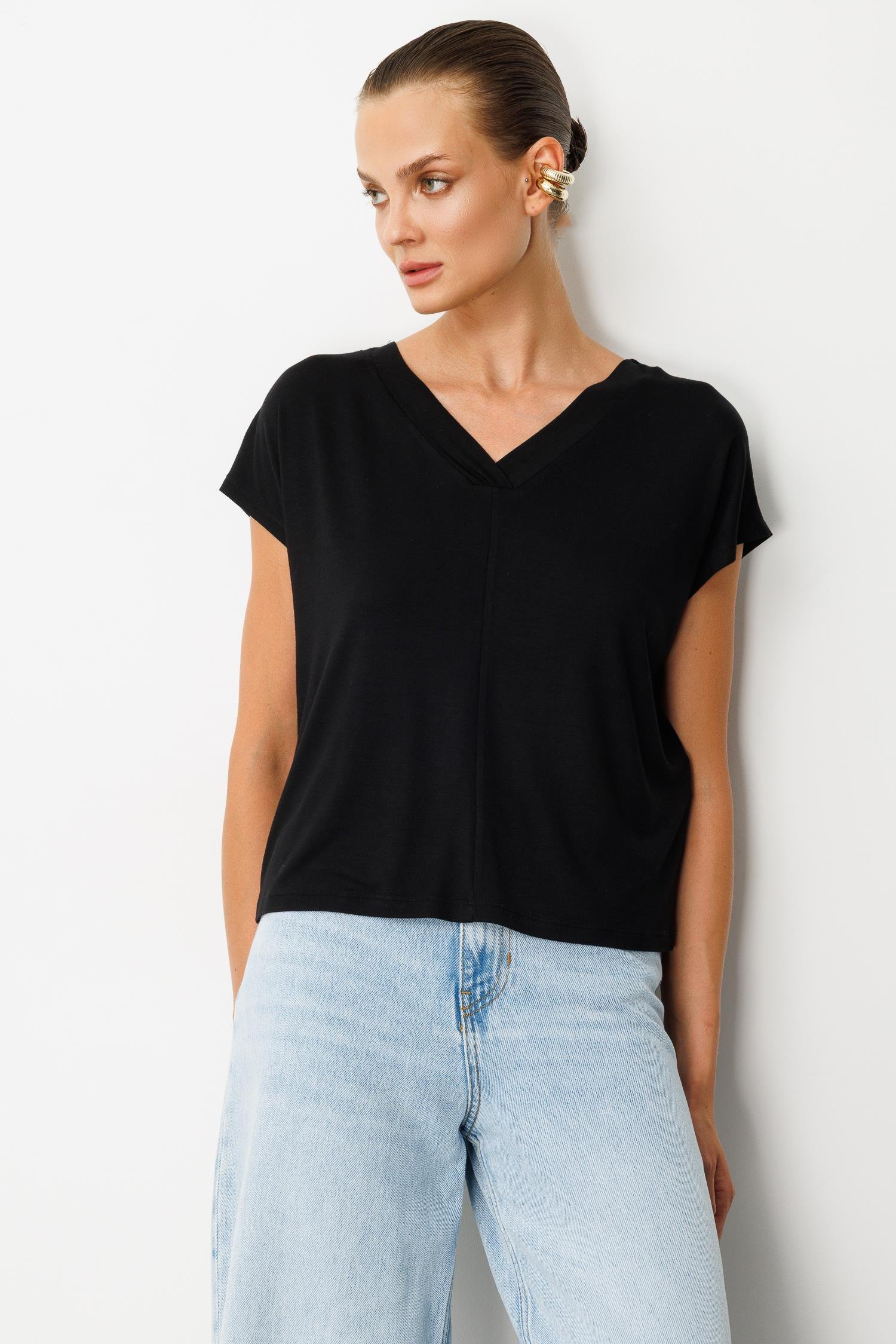 Bağlama Detaylı V Yaka Penye Tişört-SİYAH